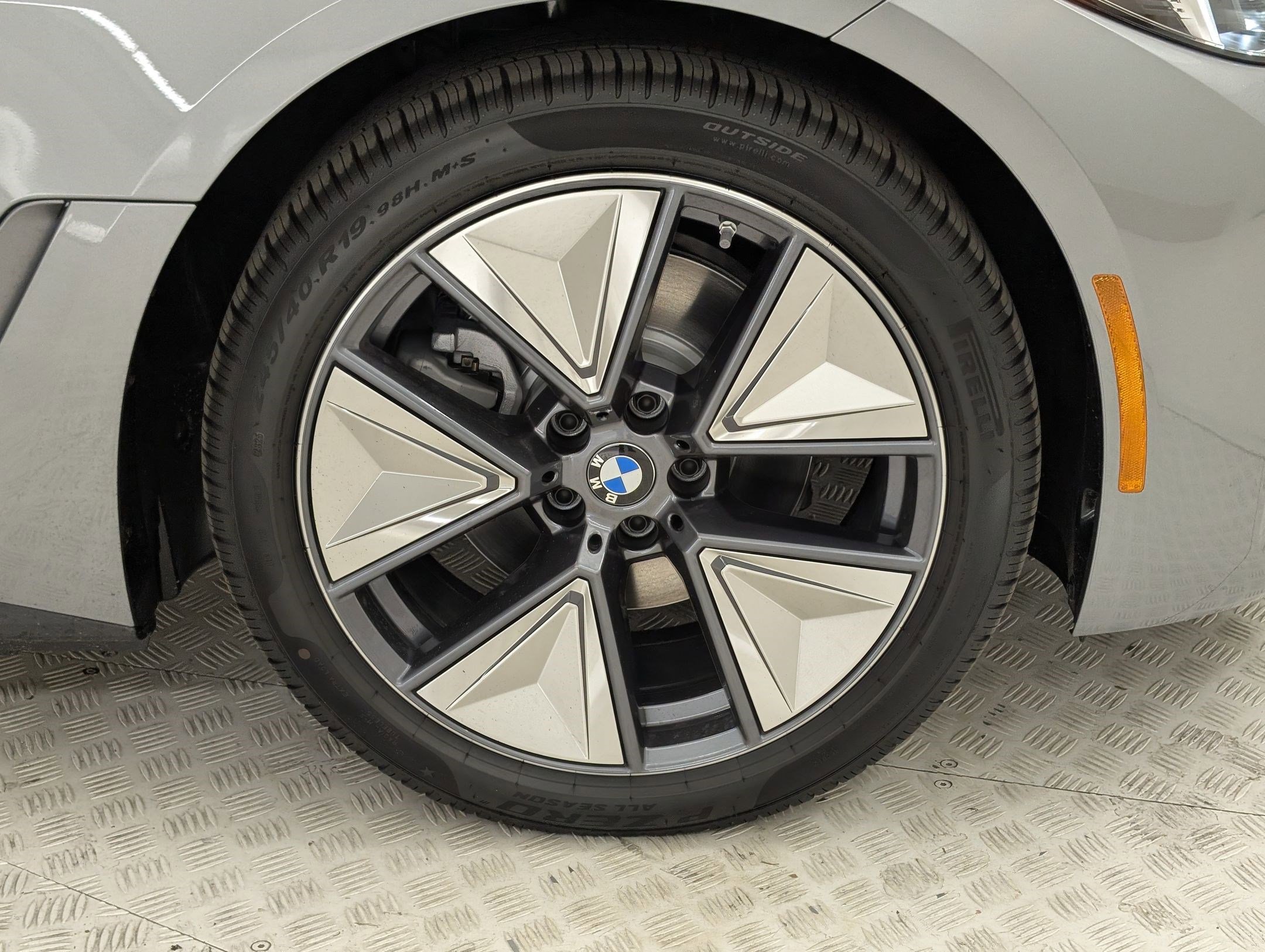 2025 Bmw i4 eDrive40 photo 4