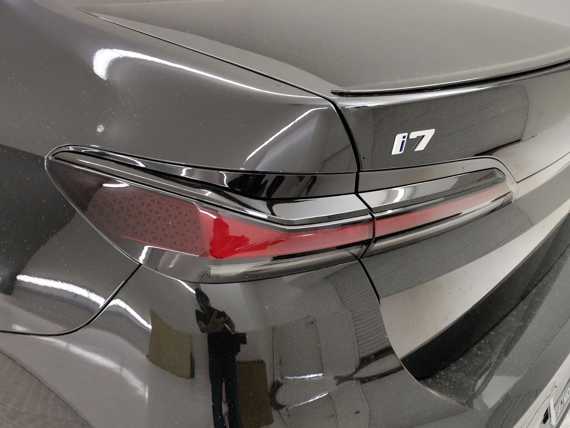 2025 BMW i7 eDrive50 photo 3