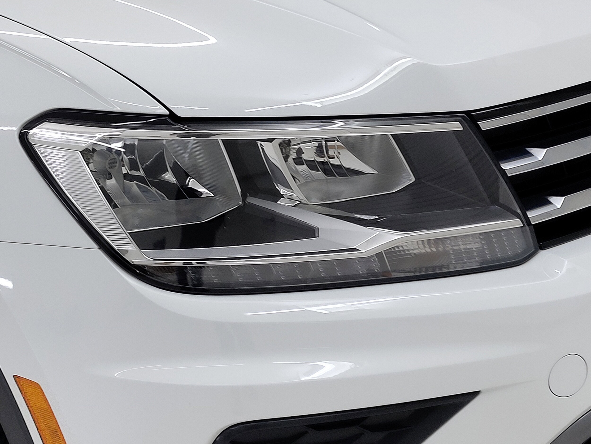 2020 Volkswagen Tiguan S photo 3