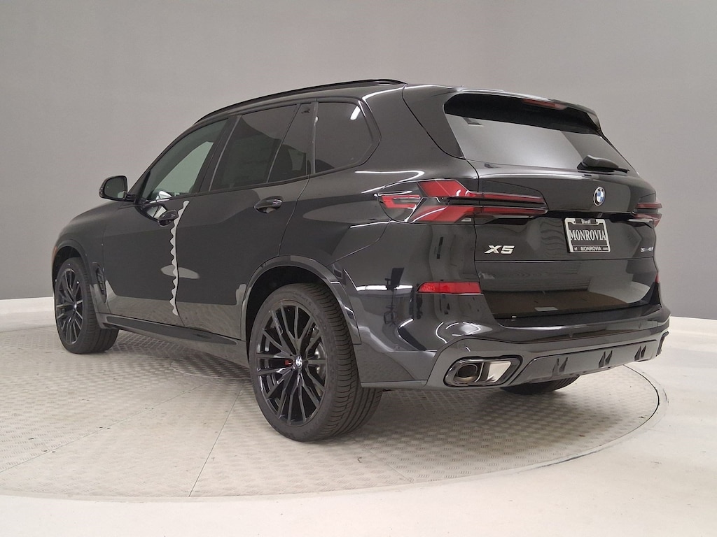 New 2026 BMW X5 sDrive40i SUV