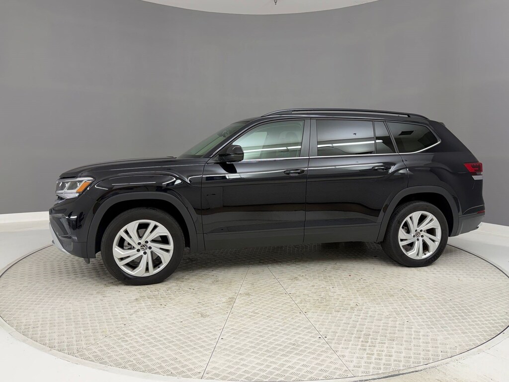 Used 2023 Volkswagen Atlas 2.0T SE w/Technology SUV