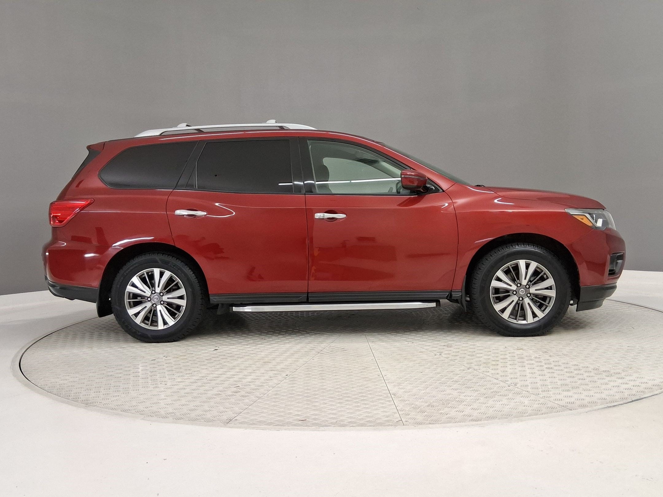 Pathfinder SV SUV