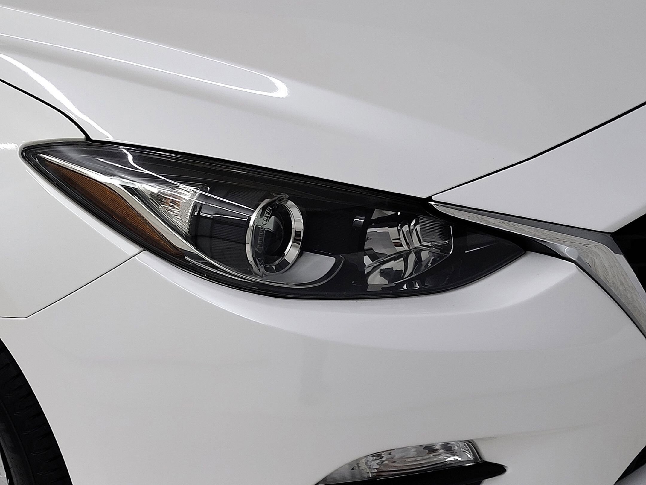 2015 Mazda Mazda3 i Sport photo 3