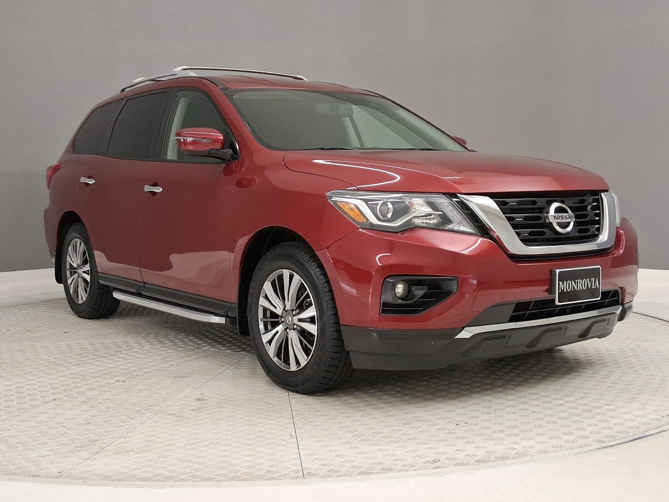 Pathfinder SV SUV