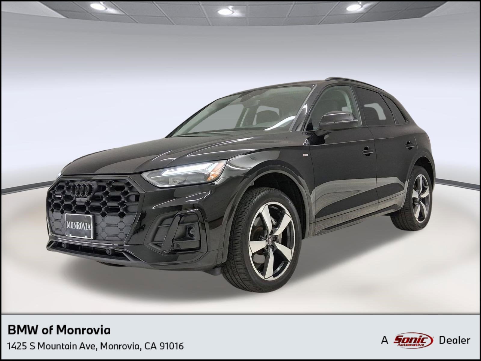 2022 Audi Q5 45 Premium Plus's photo