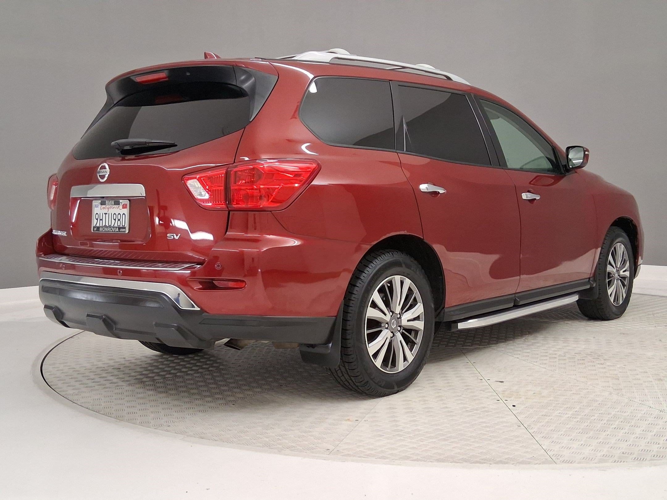 Pathfinder SV SUV