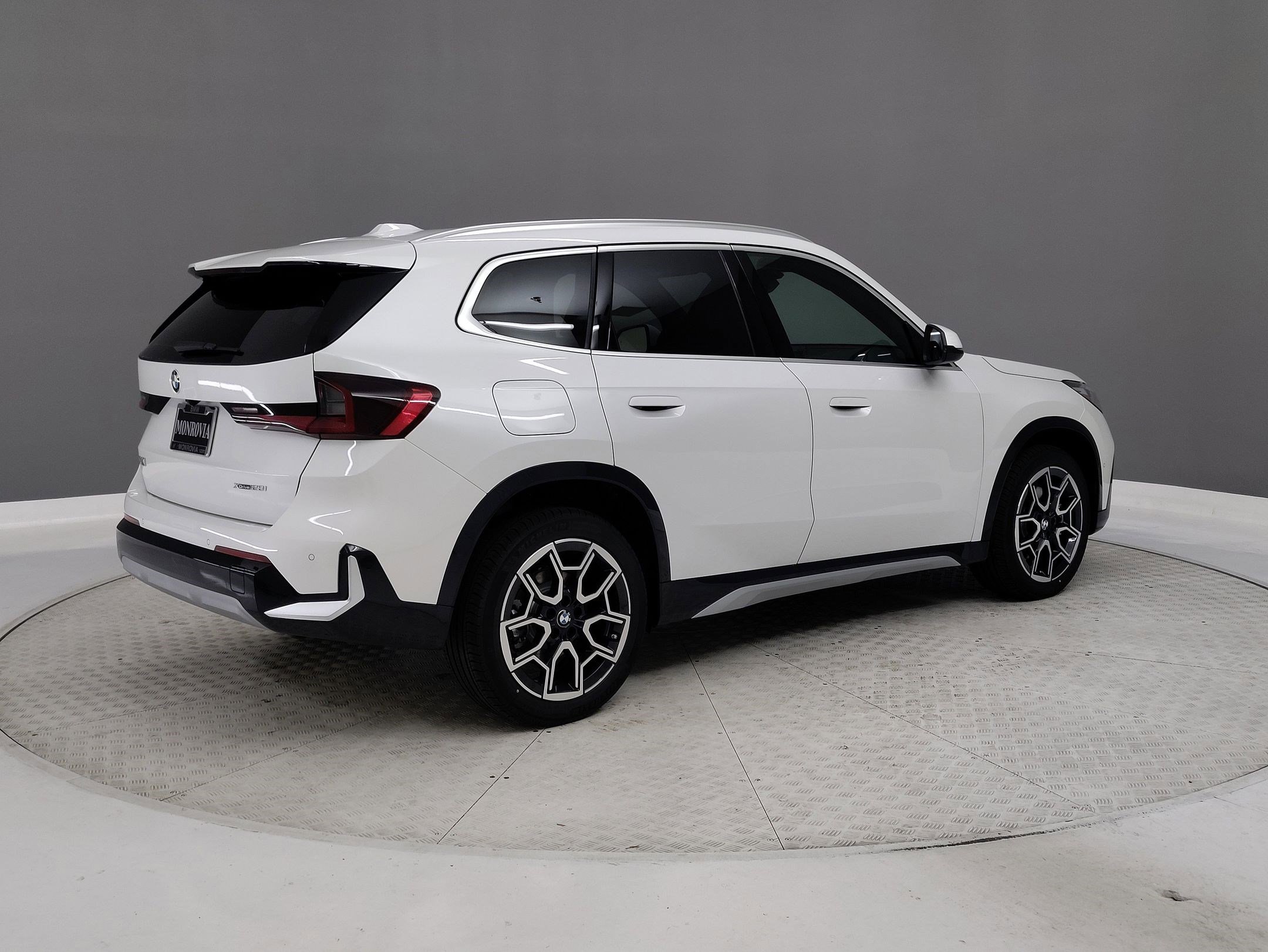2026 BMW X1 xDrive28i photo 5