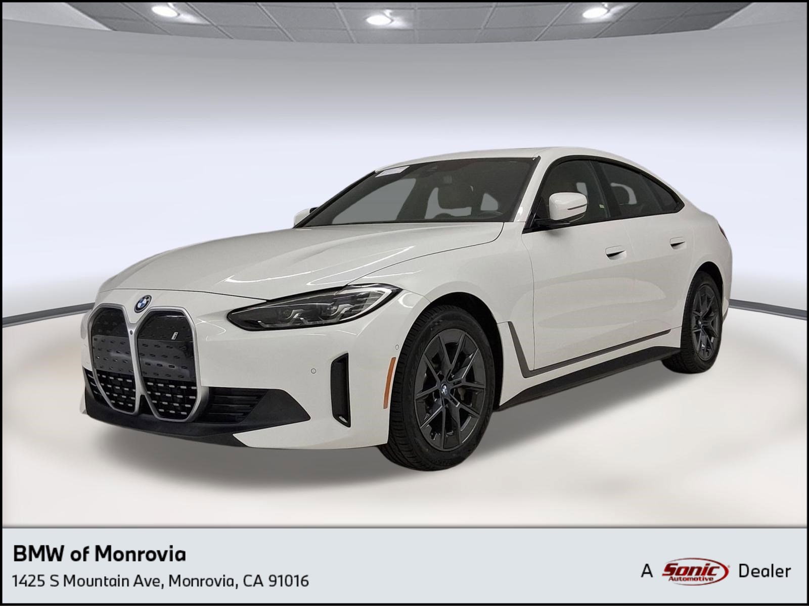 2023 BMW i4 eDrive35's photo