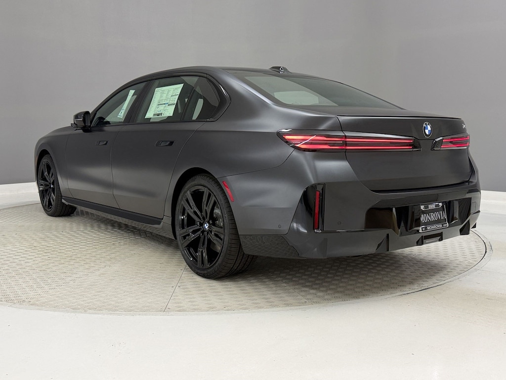 New 2027 BMW 740i Base Sedan
