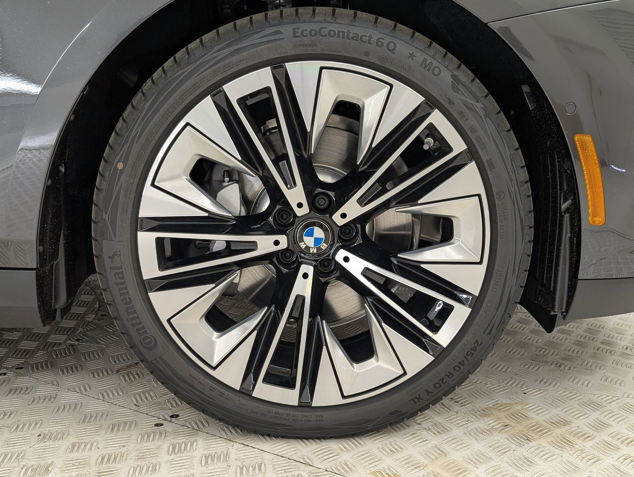 2026 Bmw 530i Sedan photo 3