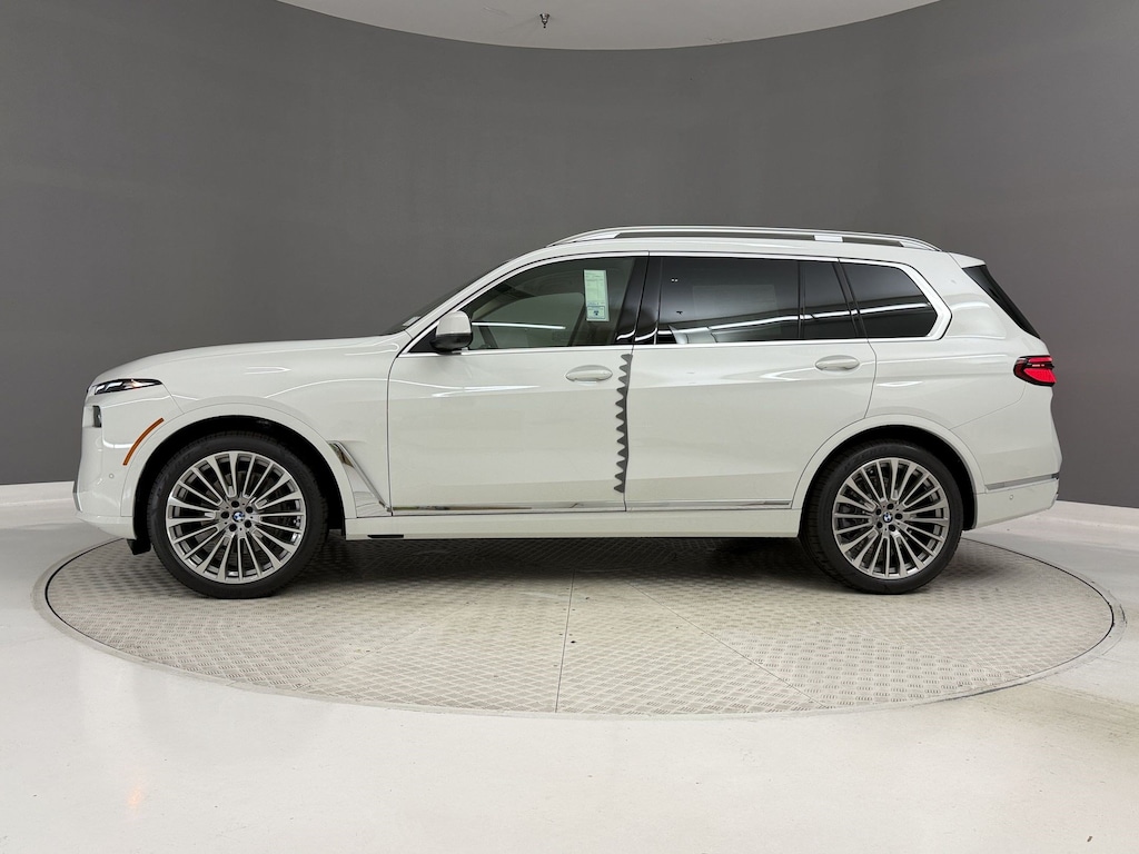 New 2027 BMW X7 xDrive40i SUV