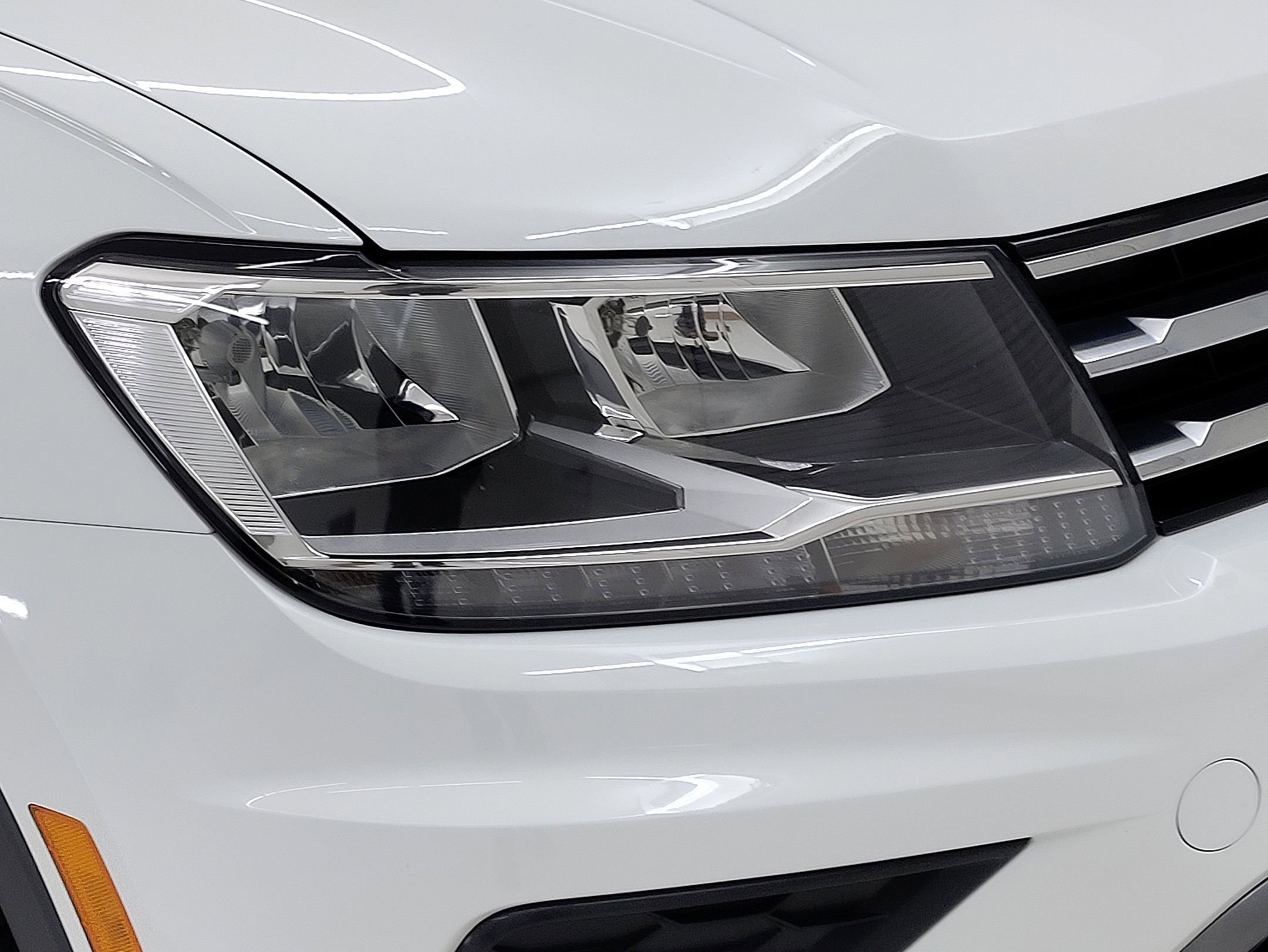 2020 Volkswagen Tiguan S photo 3