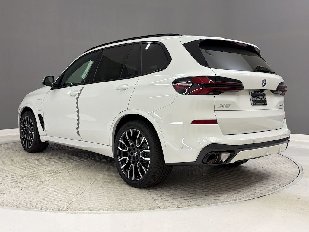New 2026 BMW X5 PHEV xDrive50e SUV