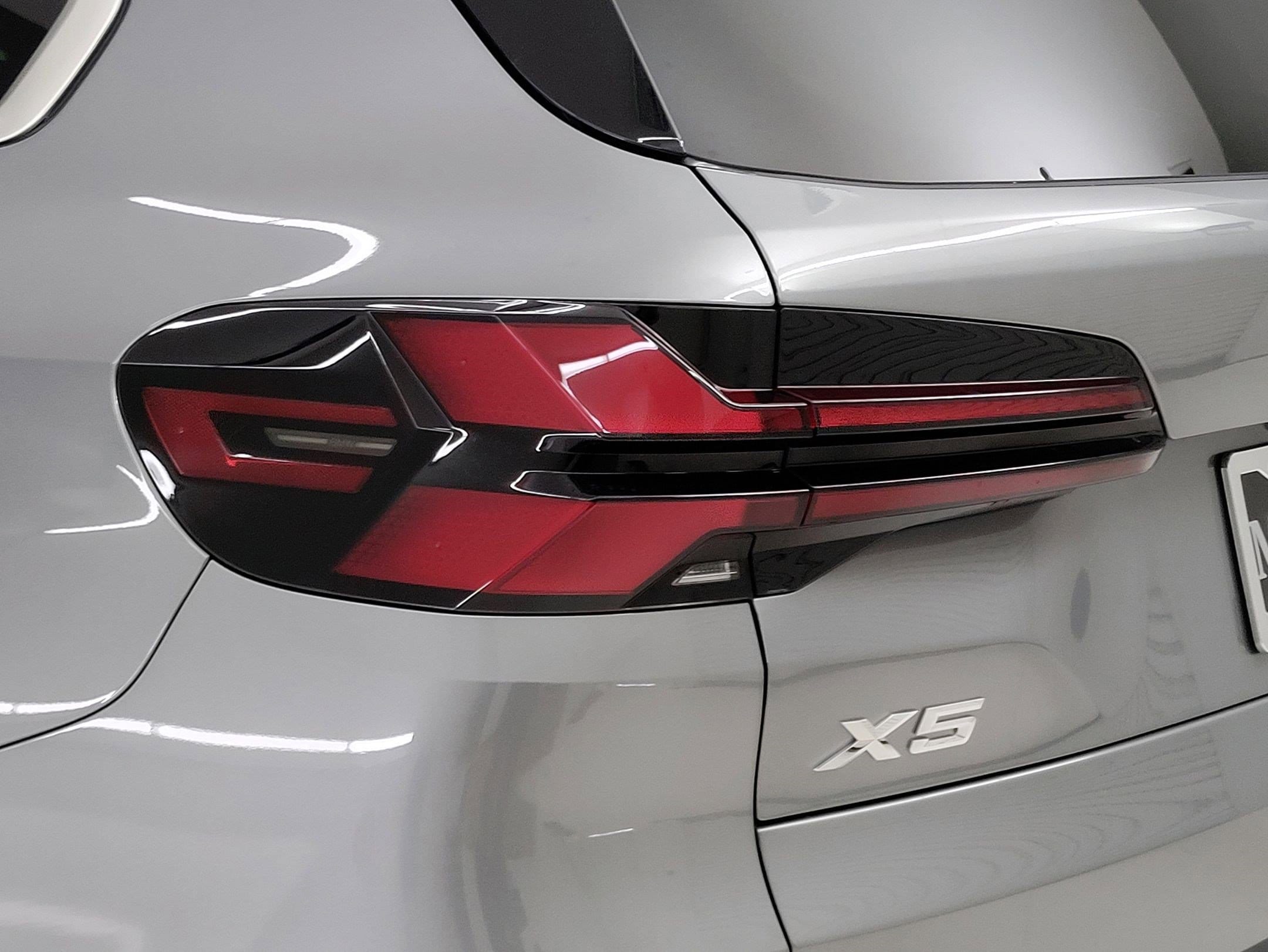 2026 BMW X5 sDrive40i photo 3