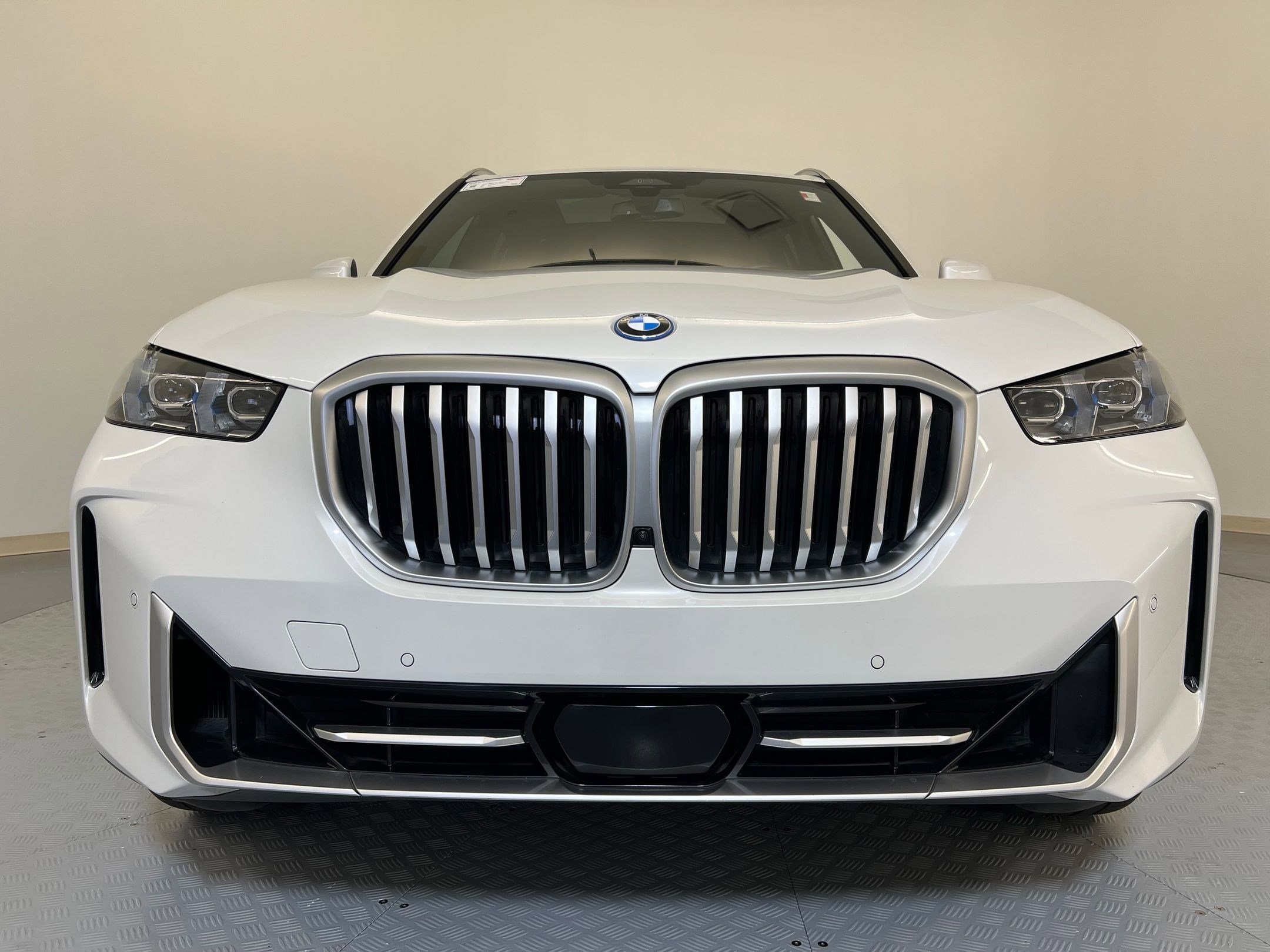 2025 BMW X5 PHEV xDrive50e photo 5
