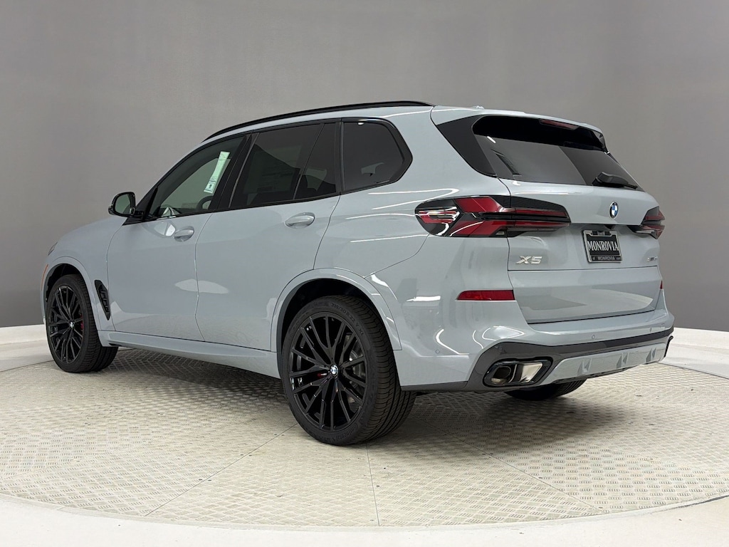 New 2026 BMW X5 sDrive40i SUV