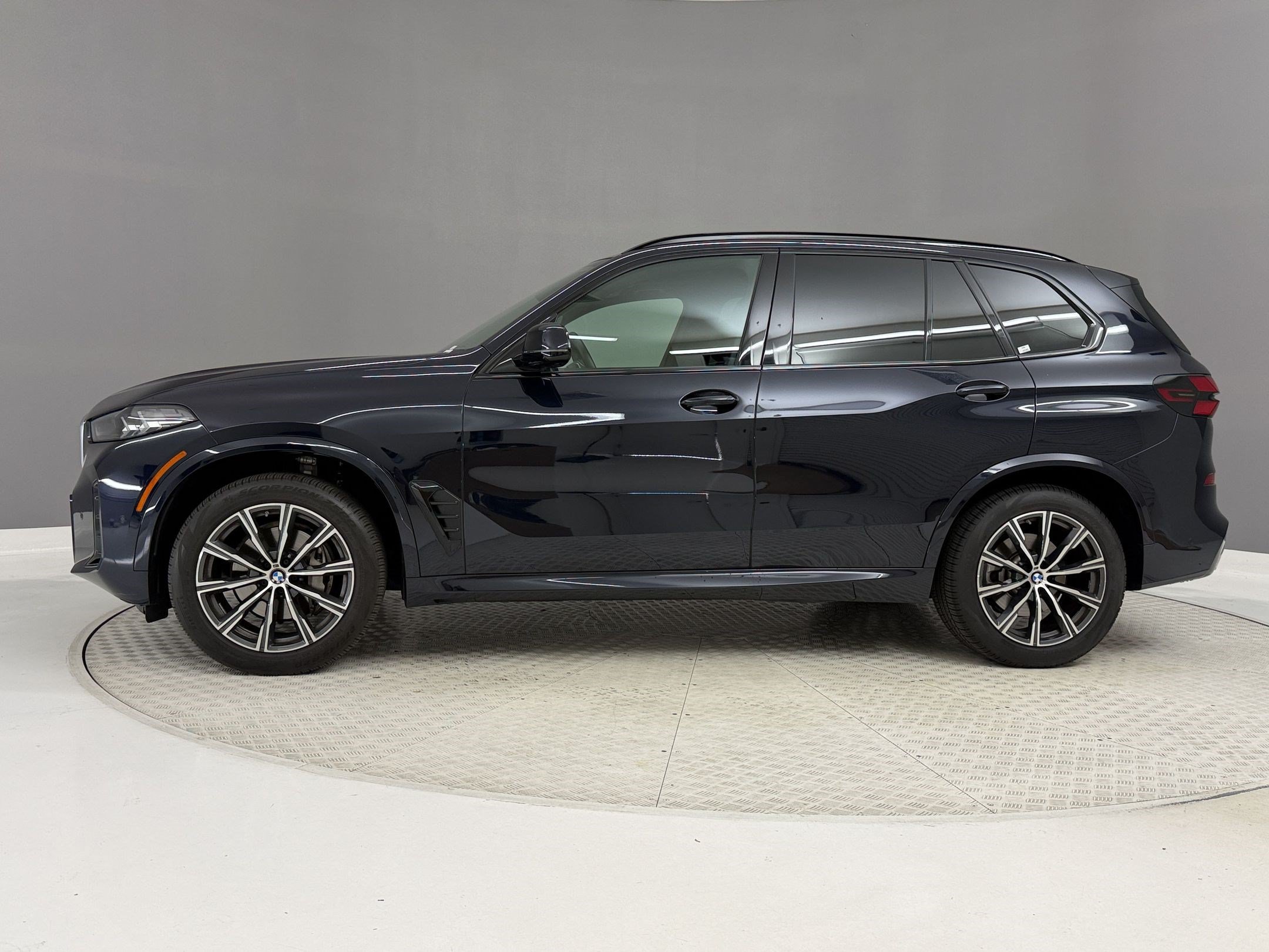 Used 2024 BMW X5 sDrive40i SUV