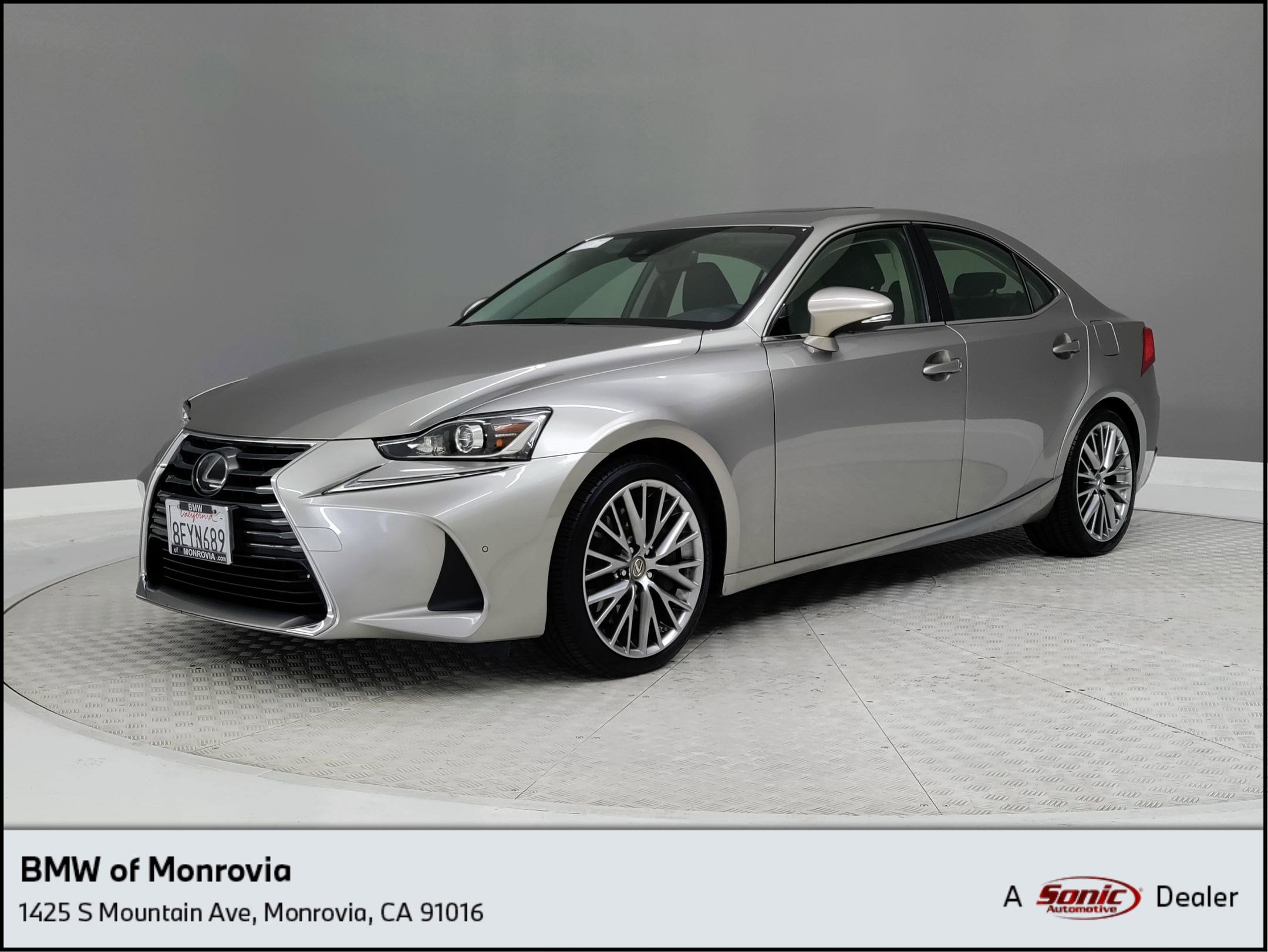 2018 Lexus IS 300's photo