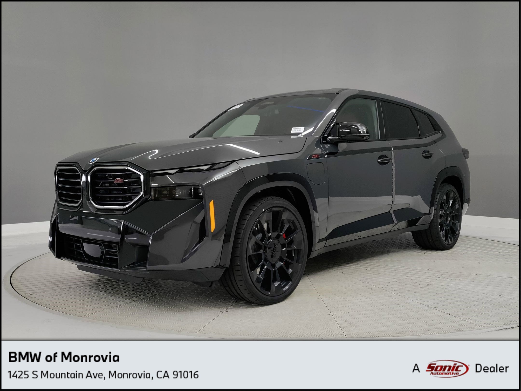 2026 BMW XM Base's photo