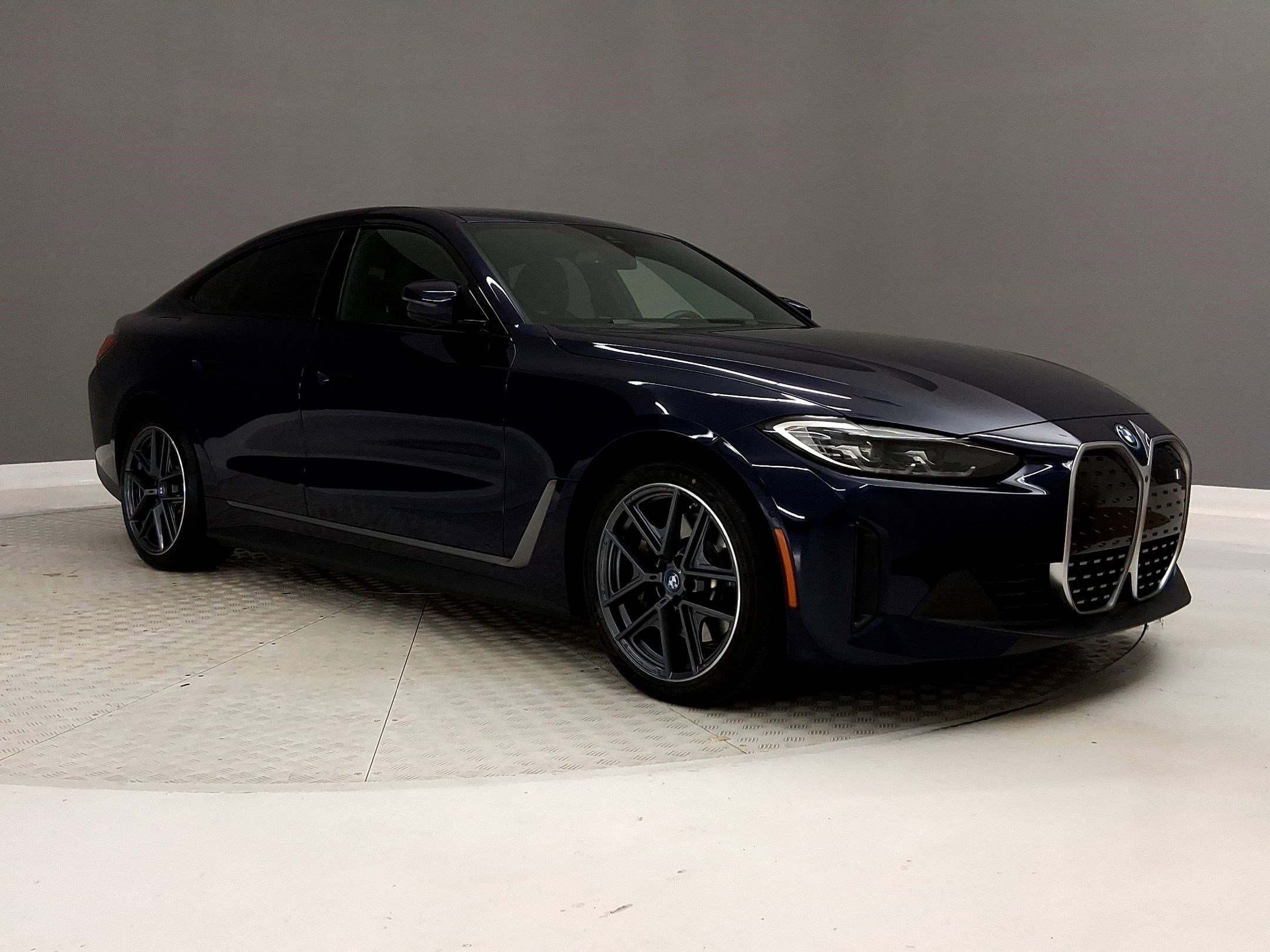 2023 BMW i4 eDrive35 photo 4