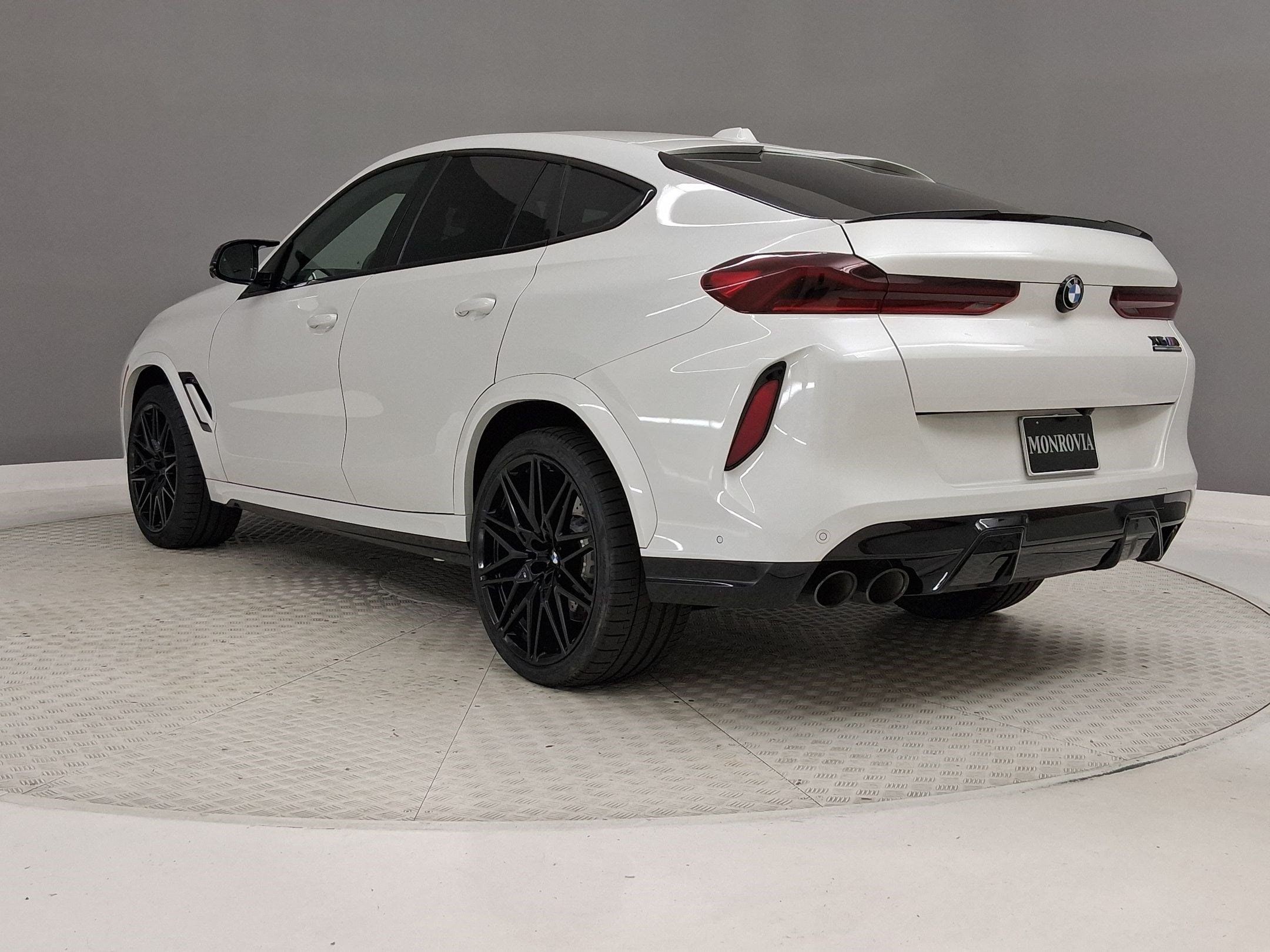 X6 M SUV