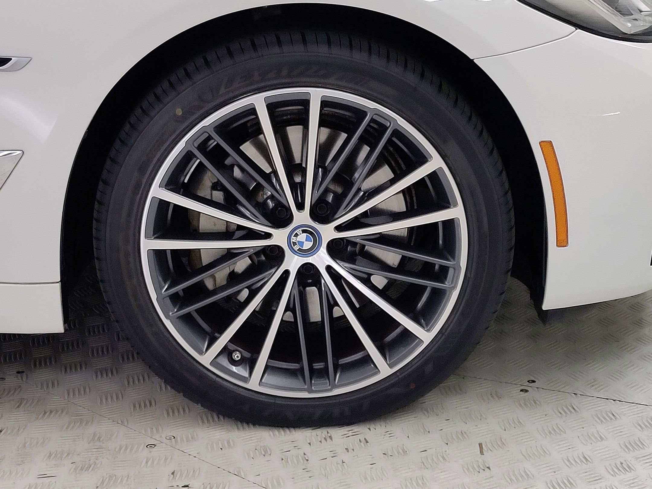 2023 Bmw 530e 5-Series photo 4