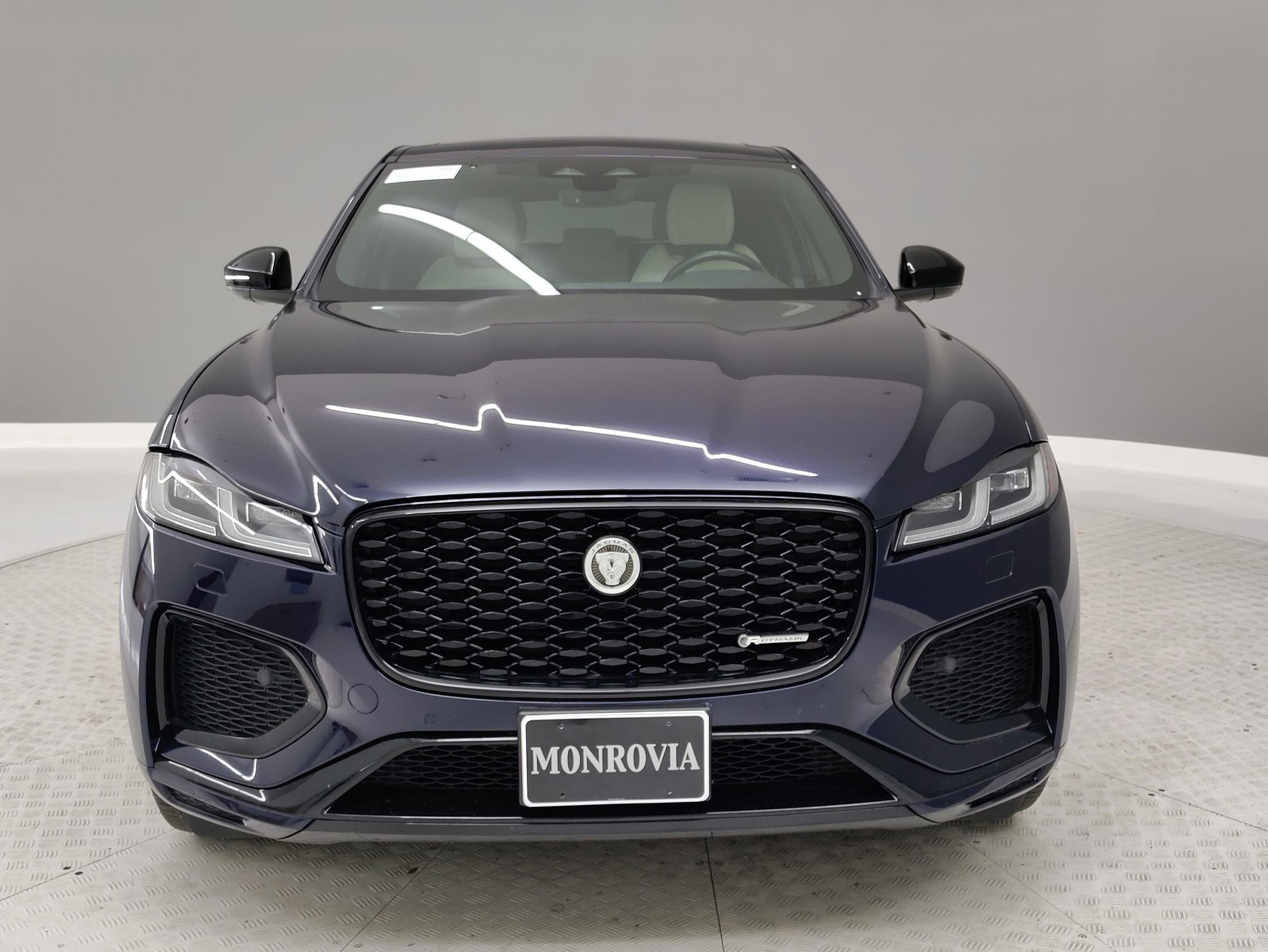2024 Jaguar F-PACE P250 R-Dynamic S photo 2
