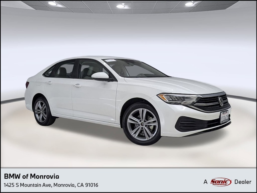 Used 2024 Volkswagen Jetta 1.5T SE Sedan