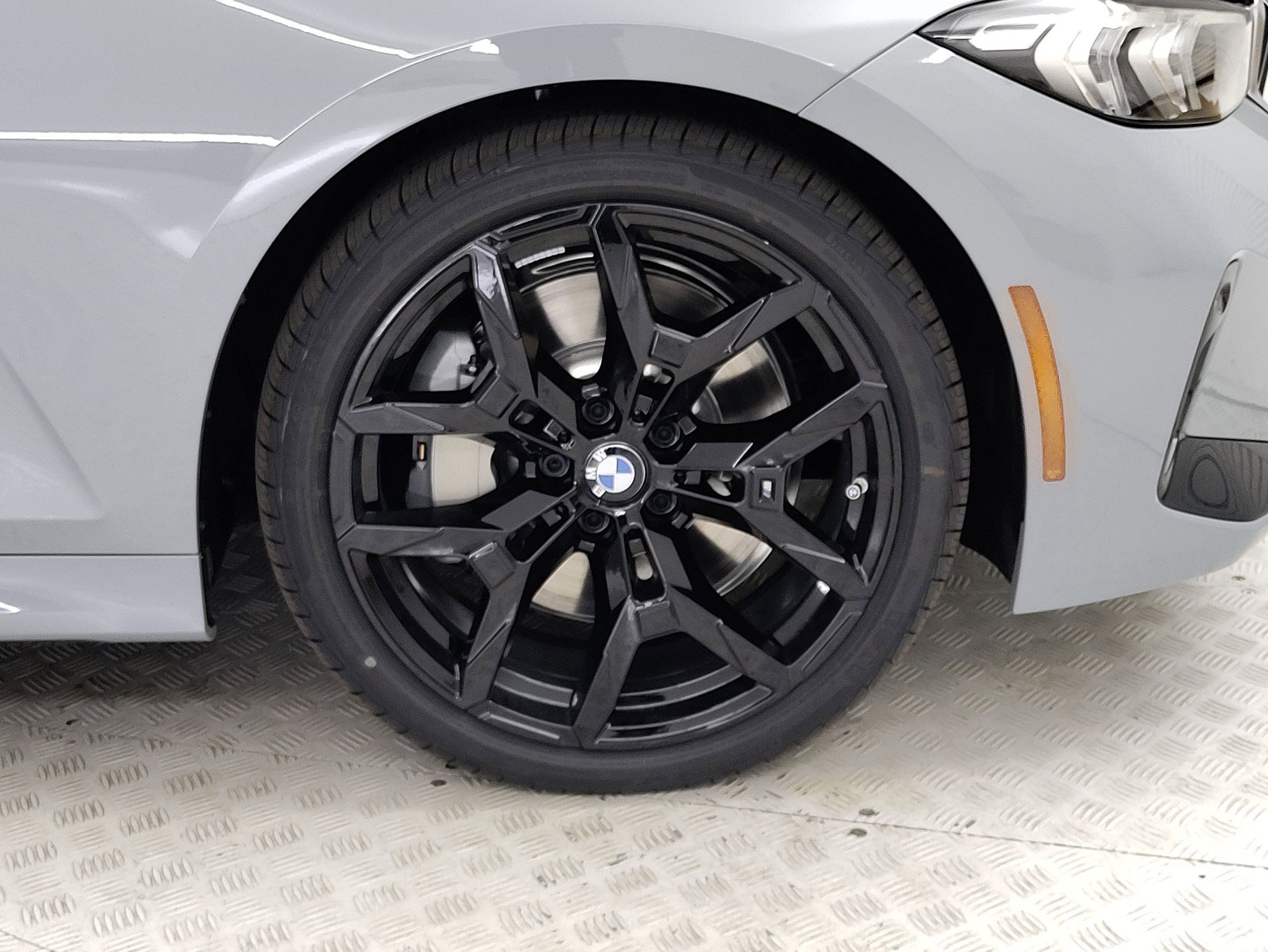 2026 Bmw 330i Sedan photo 4