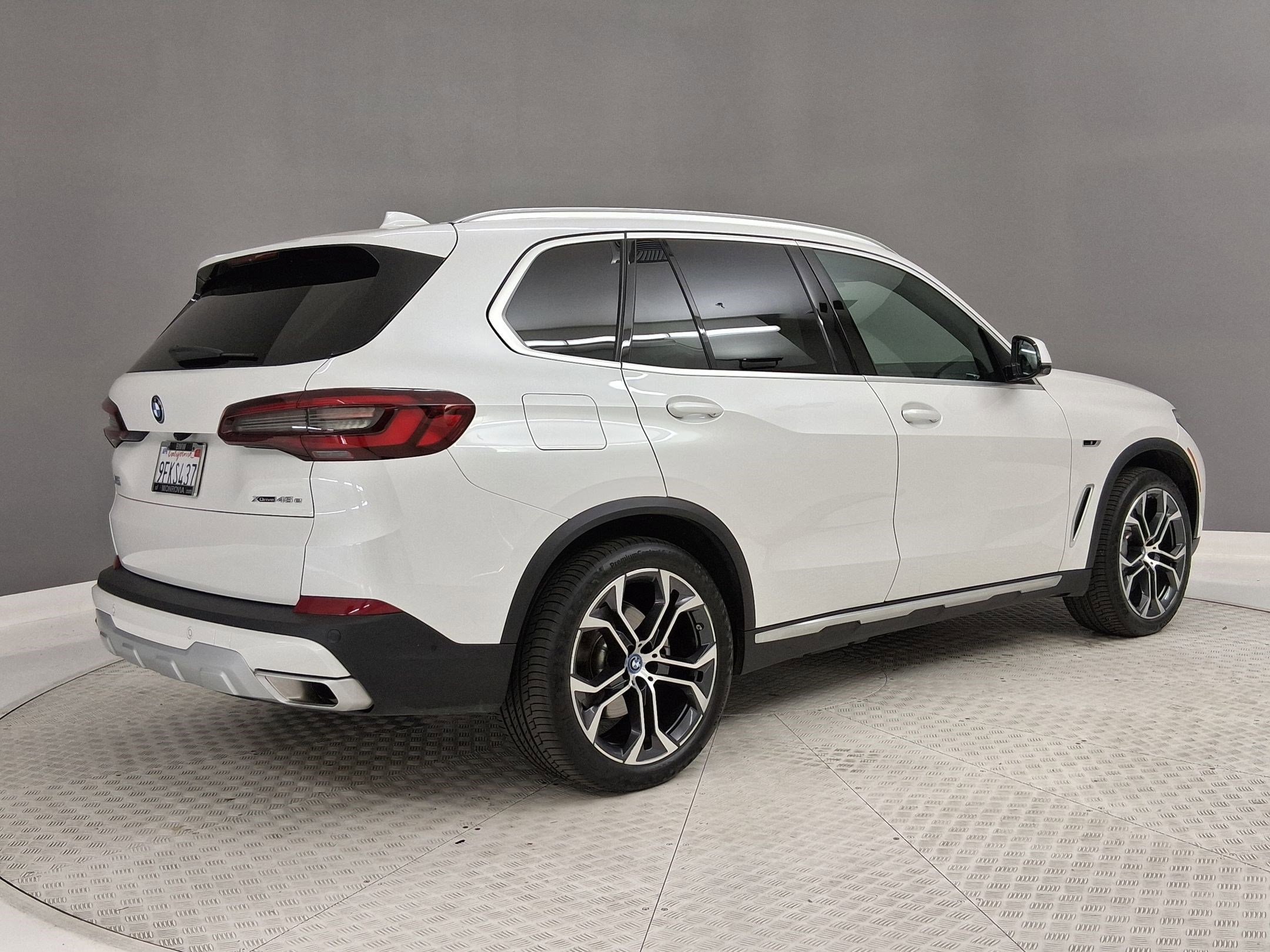2023 BMW X5 PHEV xDrive45e photo 6
