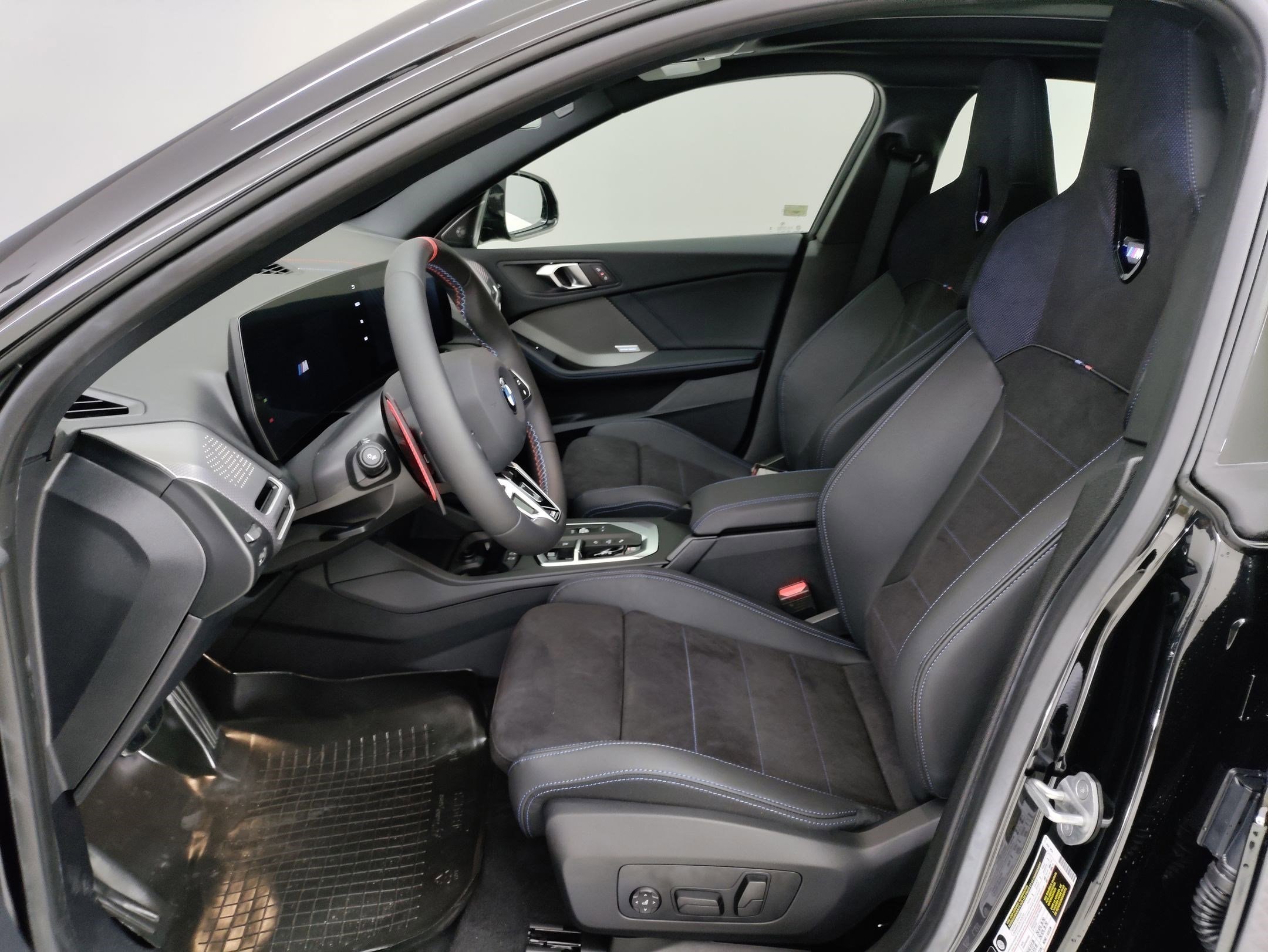2026 BMW 2 Series M235 - Photo 11