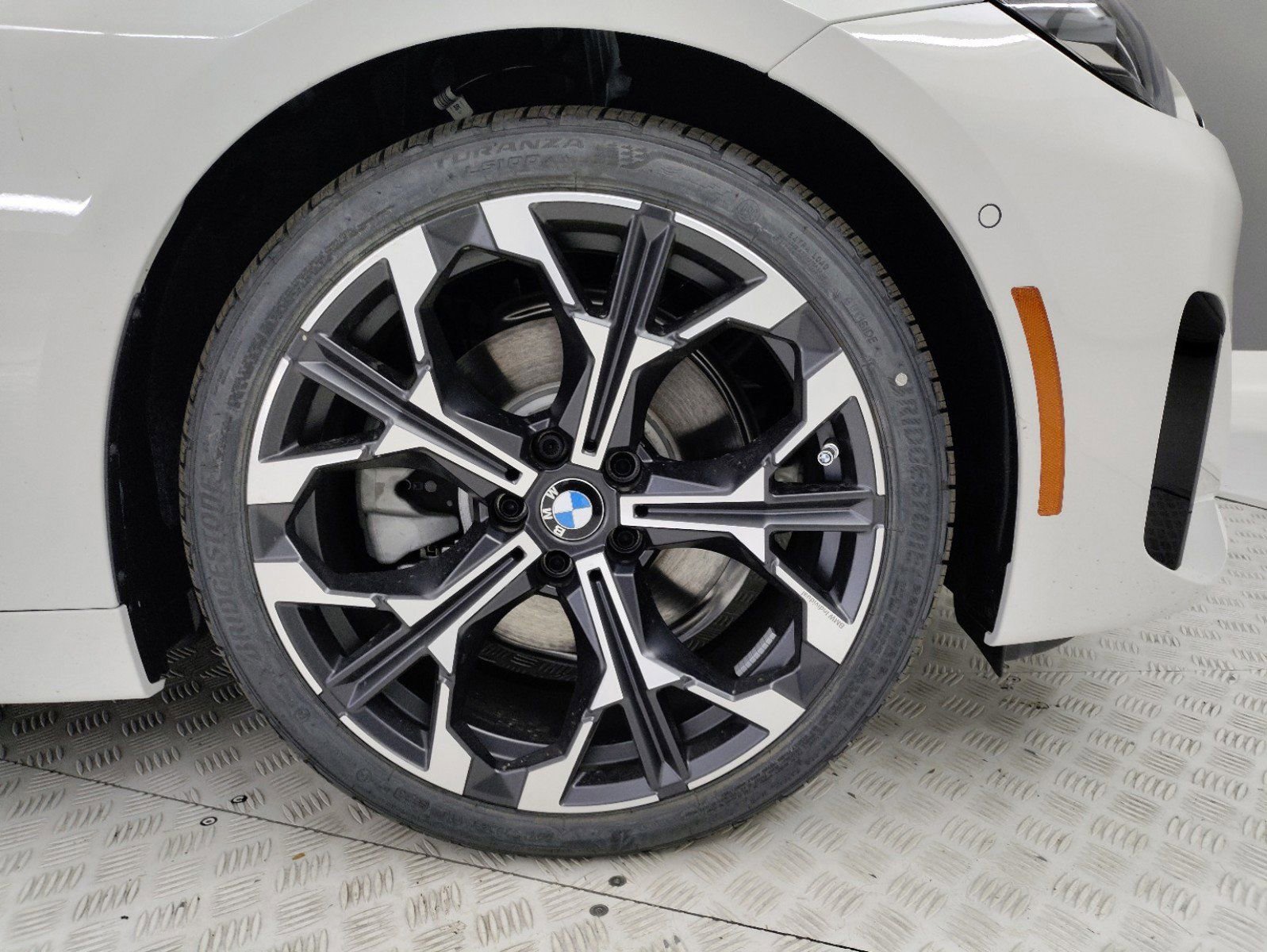 2025 Bmw 230i Coupe photo 4