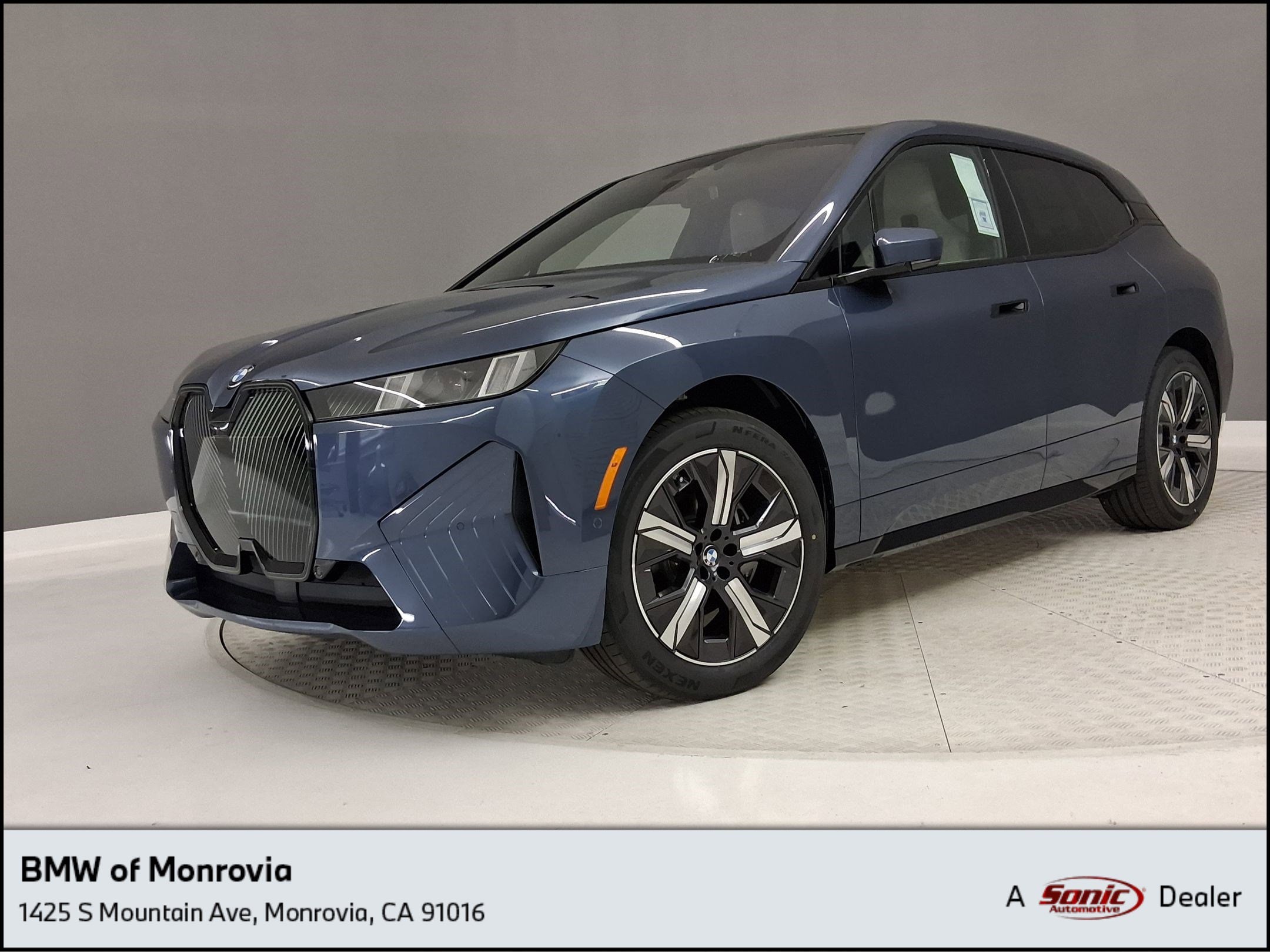 2026 BMW iX xDrive45's photo