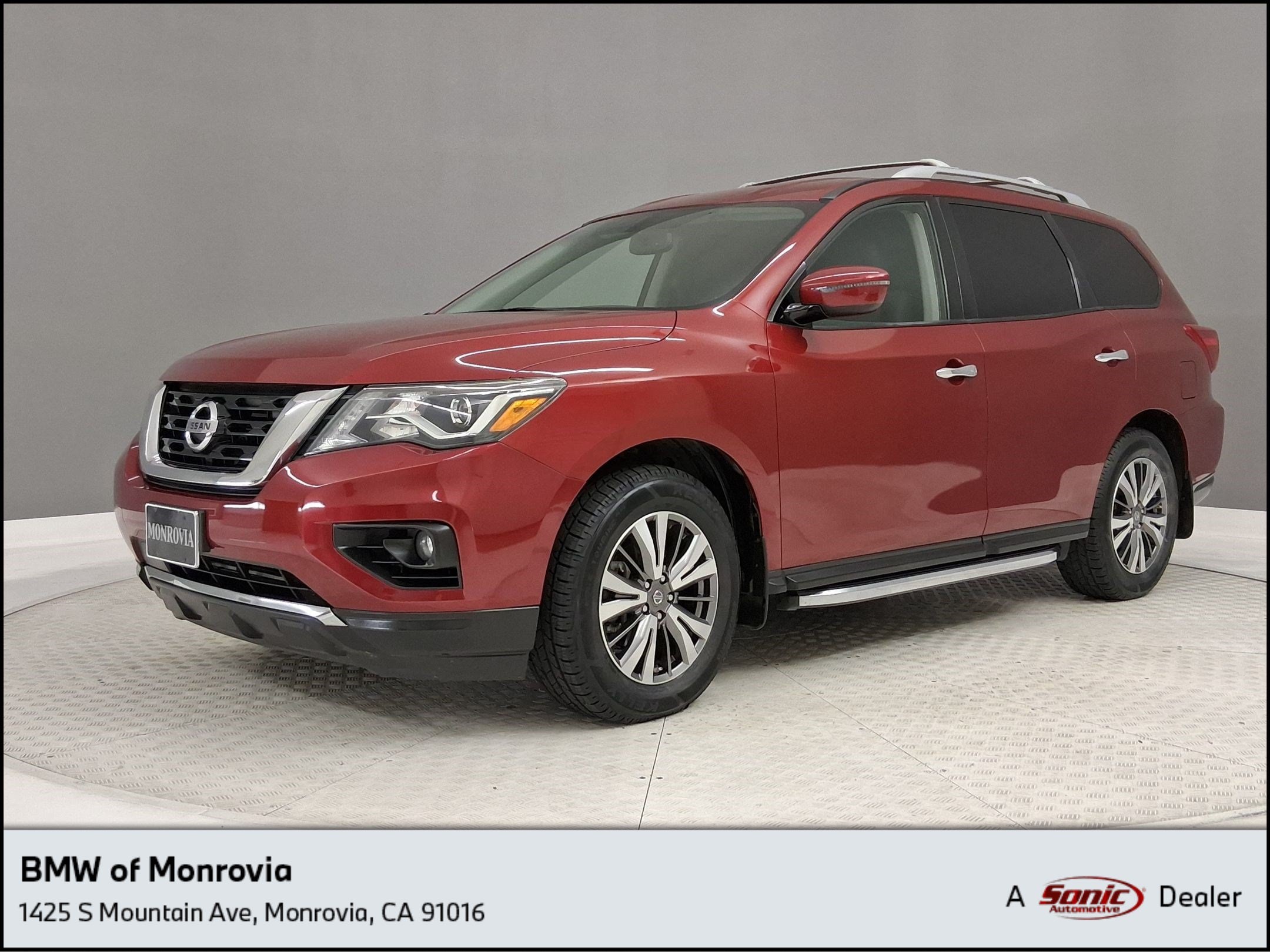 Pathfinder SV SUV
