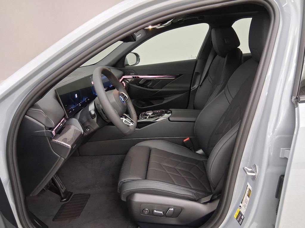 New 2026 BMW i5 eDrive40 Sedan