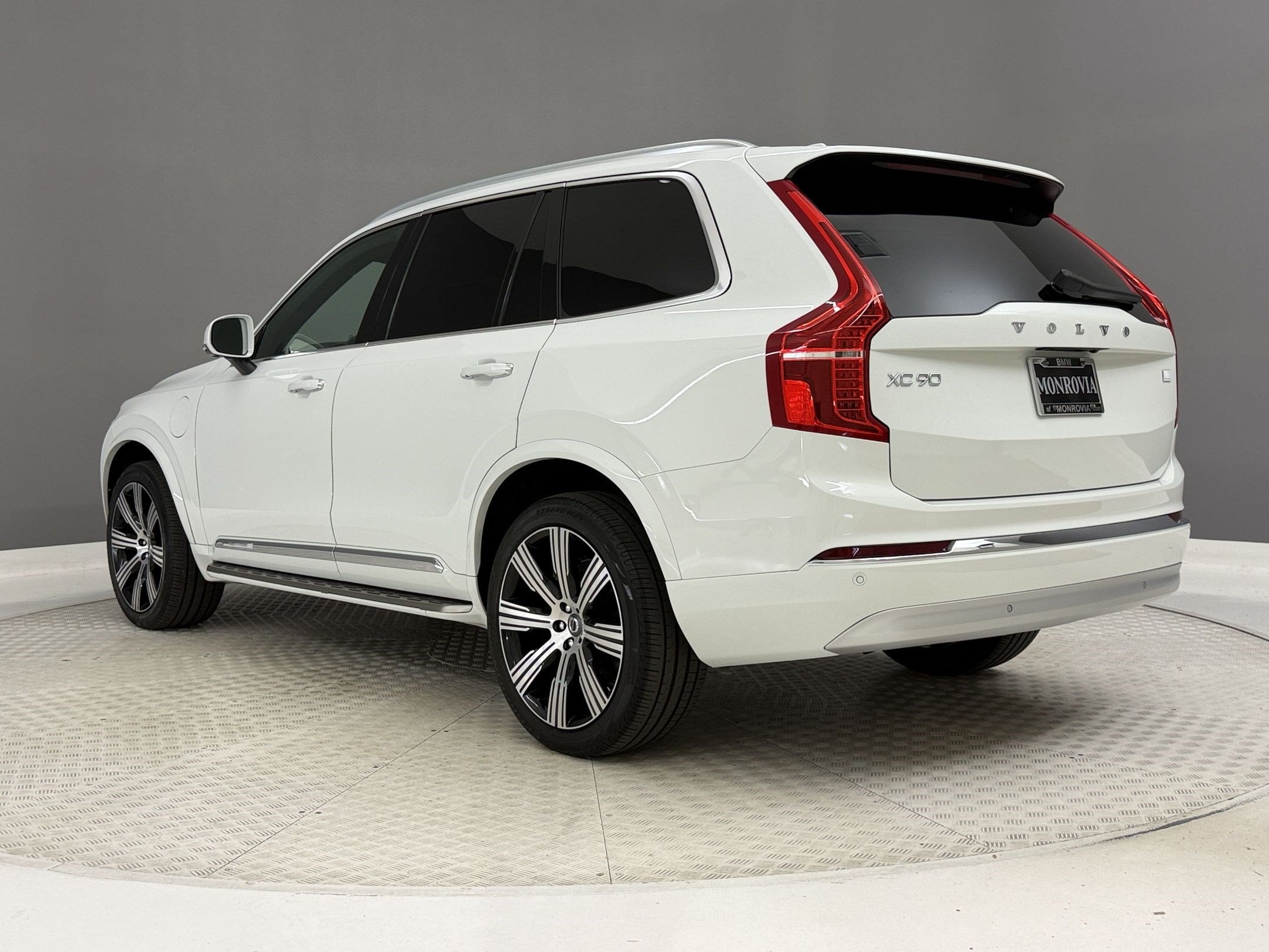 2022 Volvo XC90 Recharge Plug-In Hybrid EAWD Inscription 7 Seater SUV