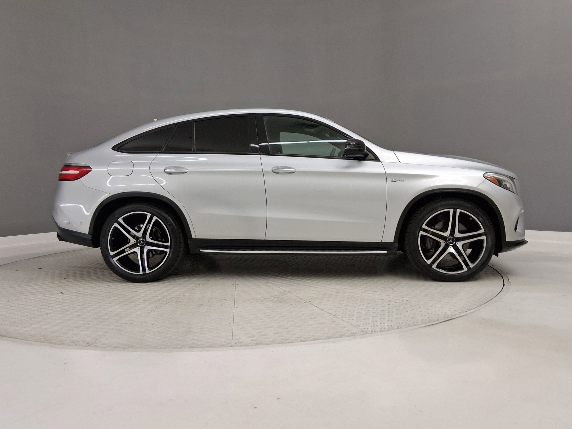 2019 Mercedes-Benz AMG GLE 43 4MATIC photo 5