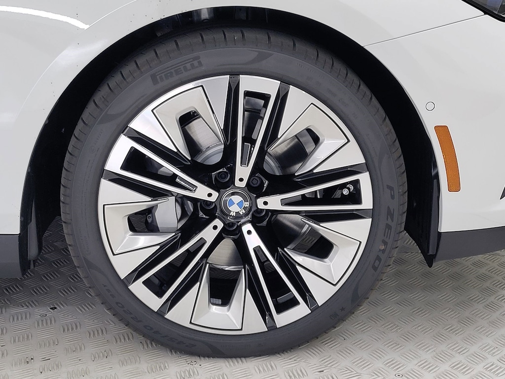 New 2026 BMW 530i Sedan