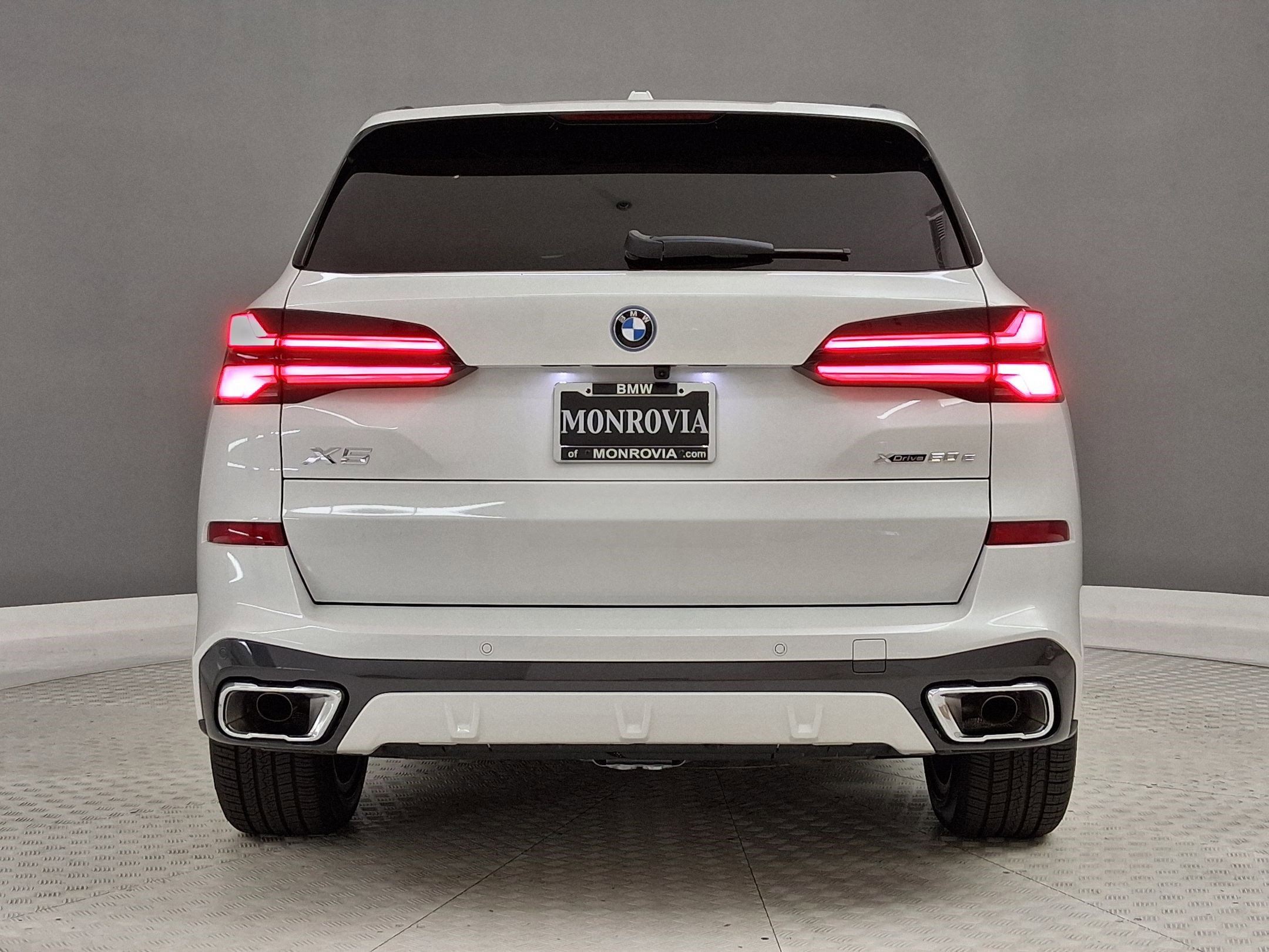 2026 BMW X5 50e - Photo 8