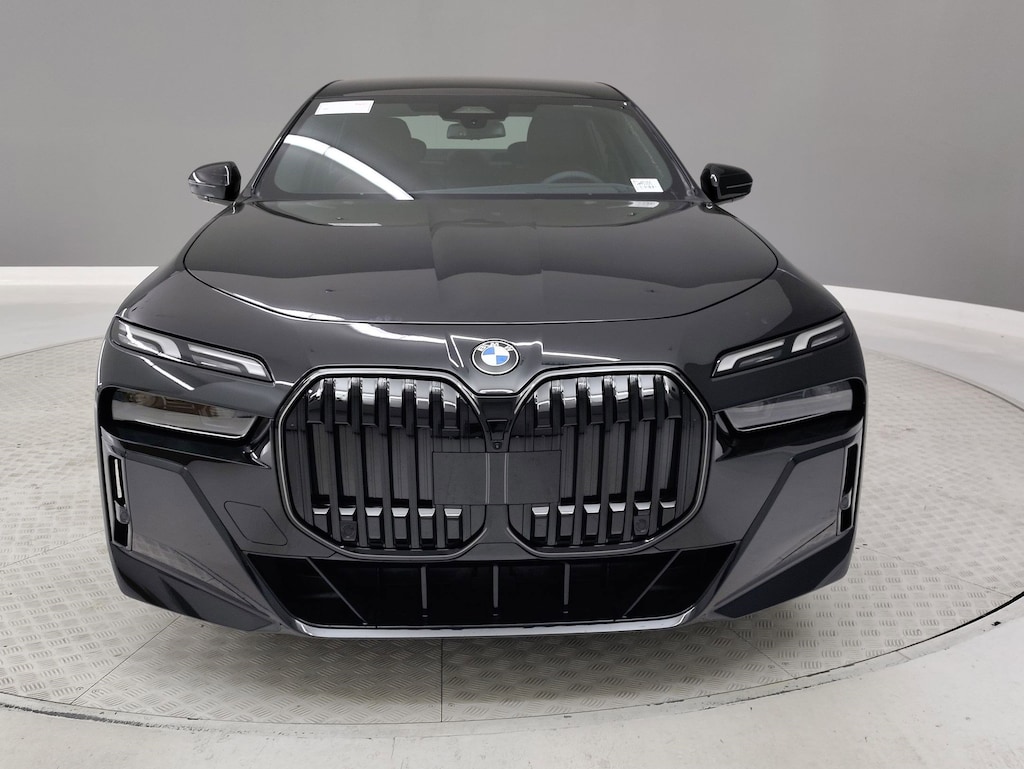 New 2026 BMW 740i Sedan
