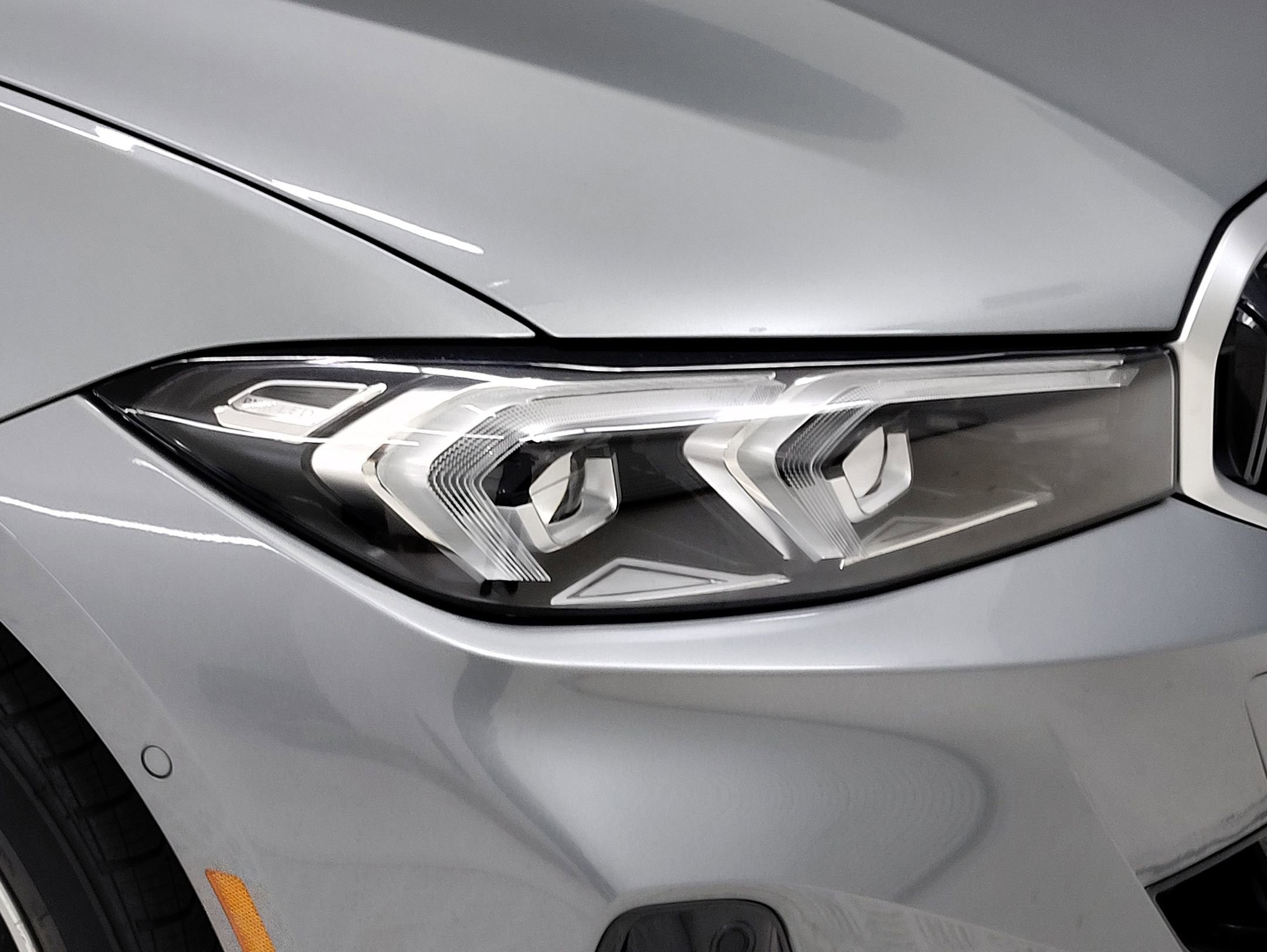 2025 Bmw 330i photo 3