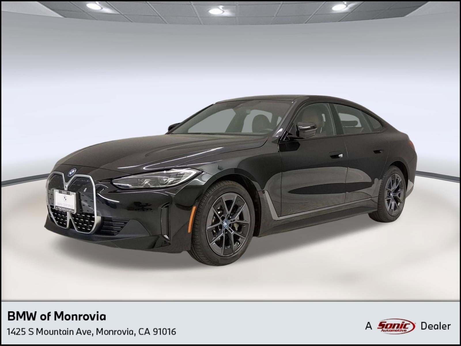 2023 BMW i4 eDrive35's photo