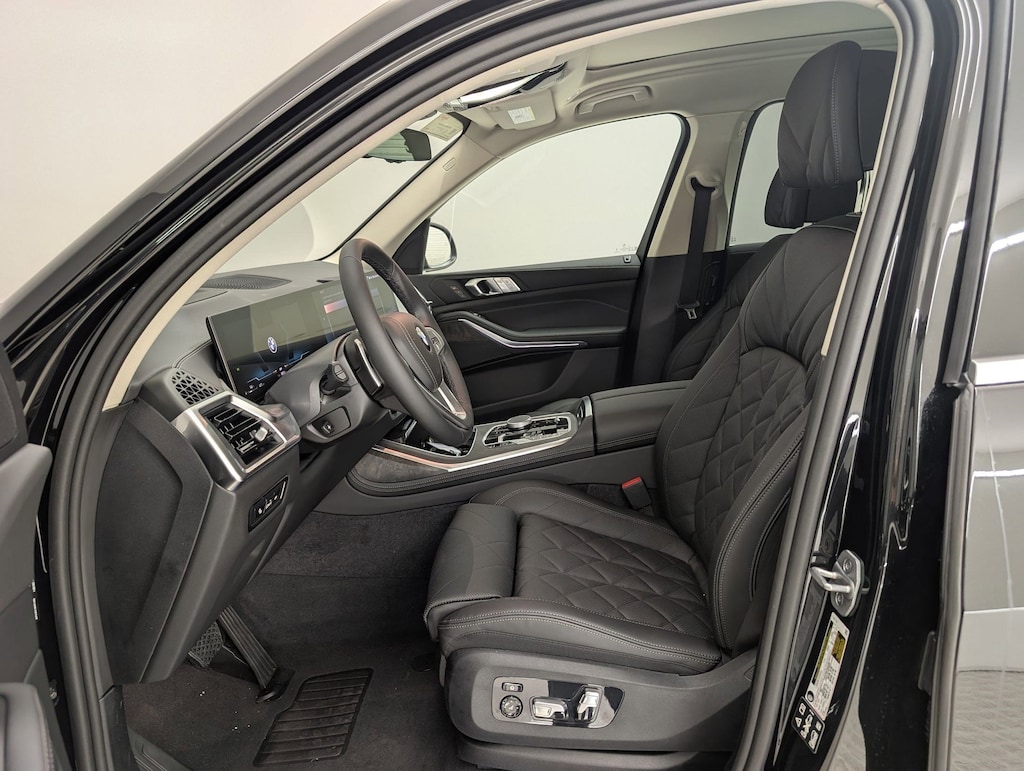 New 2026 BMW X7 xDrive40i SUV