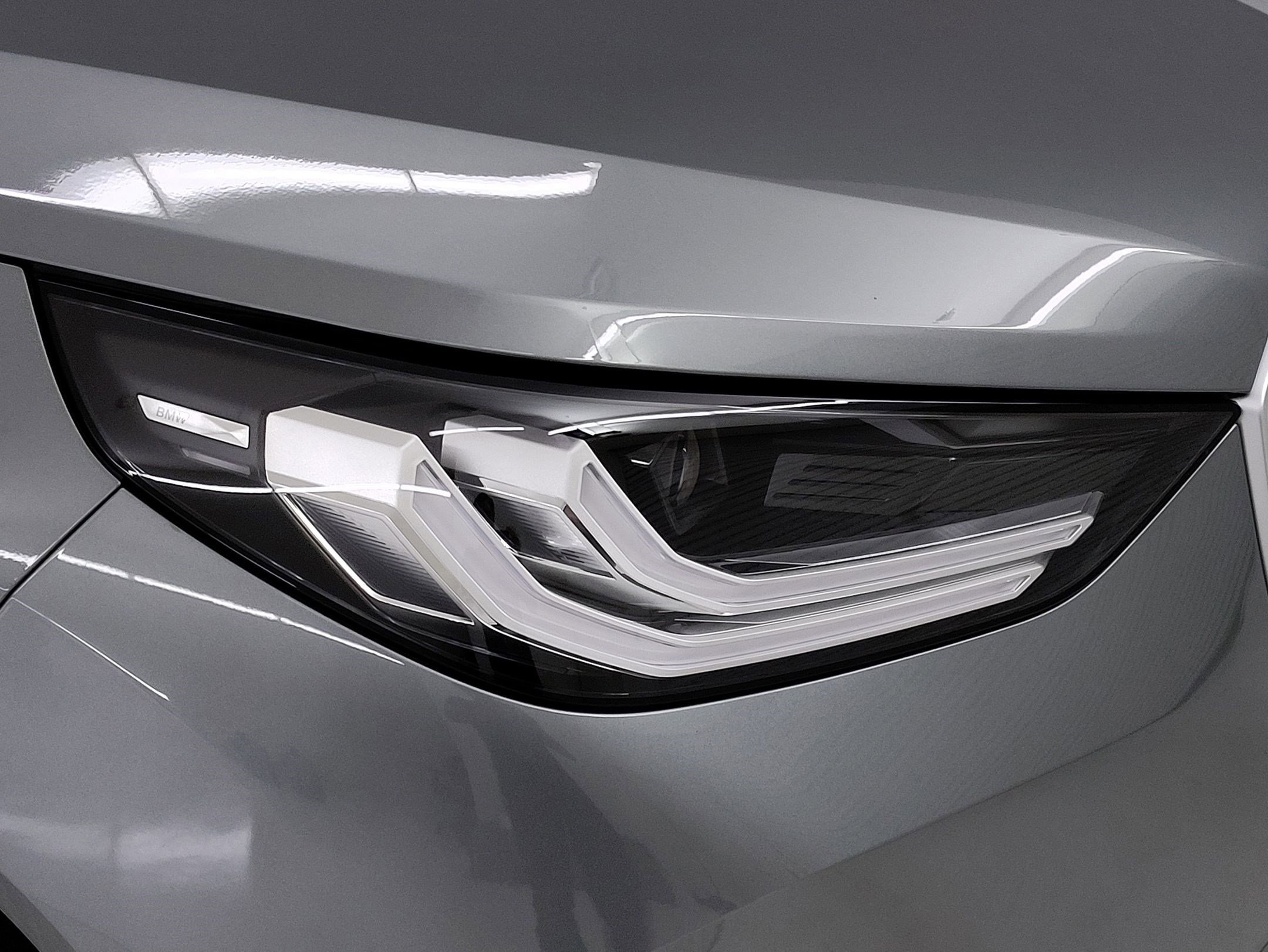 2026 BMW X3 30 xDrive photo 2