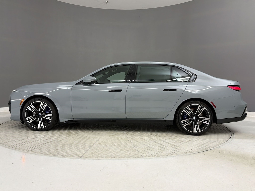 Certified 2023 BMW 760i xDrive Sedan
