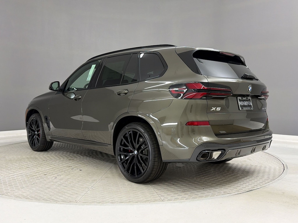 New 2026 BMW X5 sDrive40i SUV