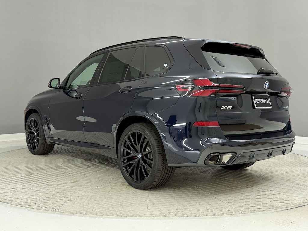 New 2026 BMW X5 sDrive40i SUV