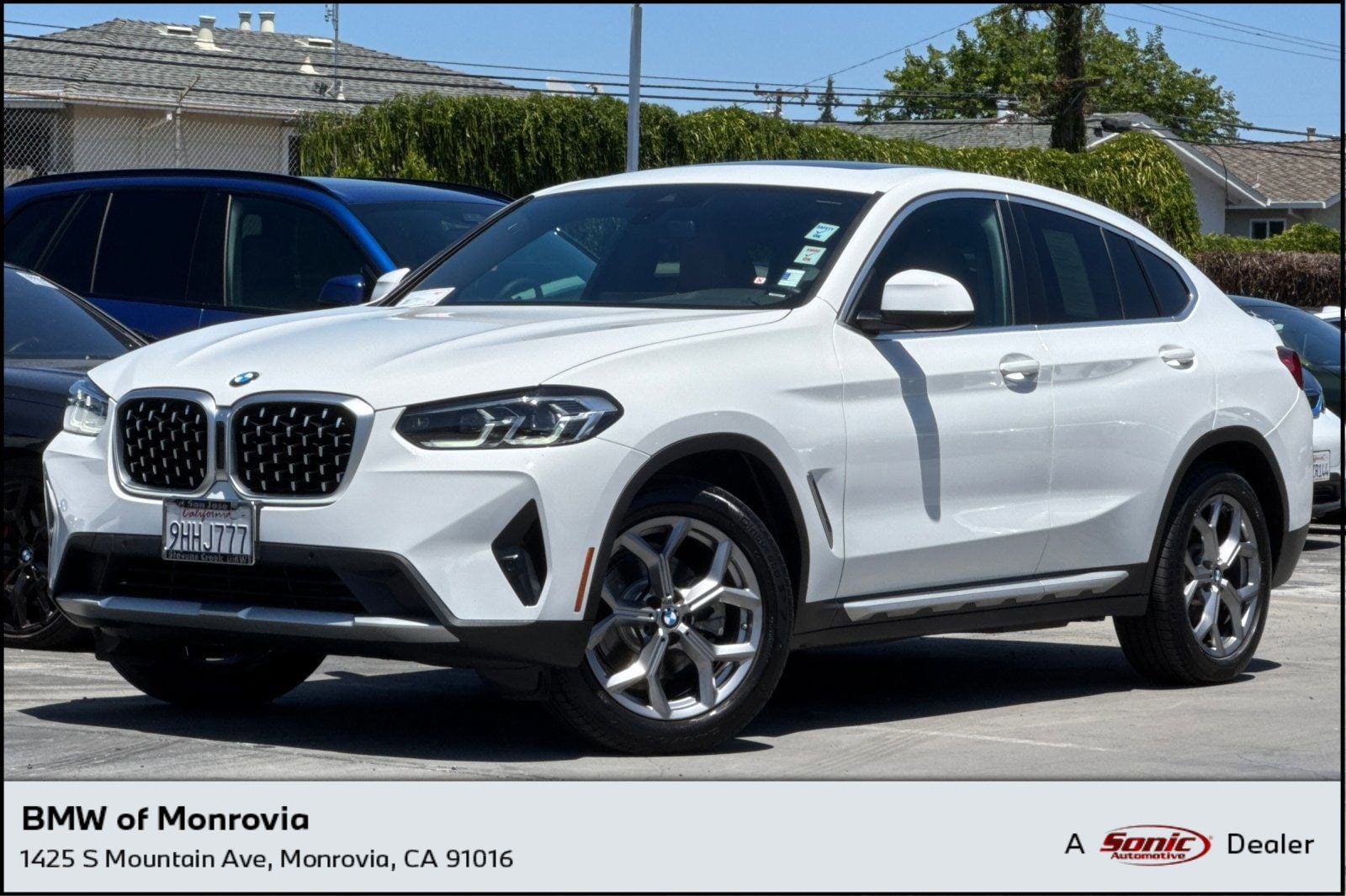 2023 BMW X4 xDrive30i's photo