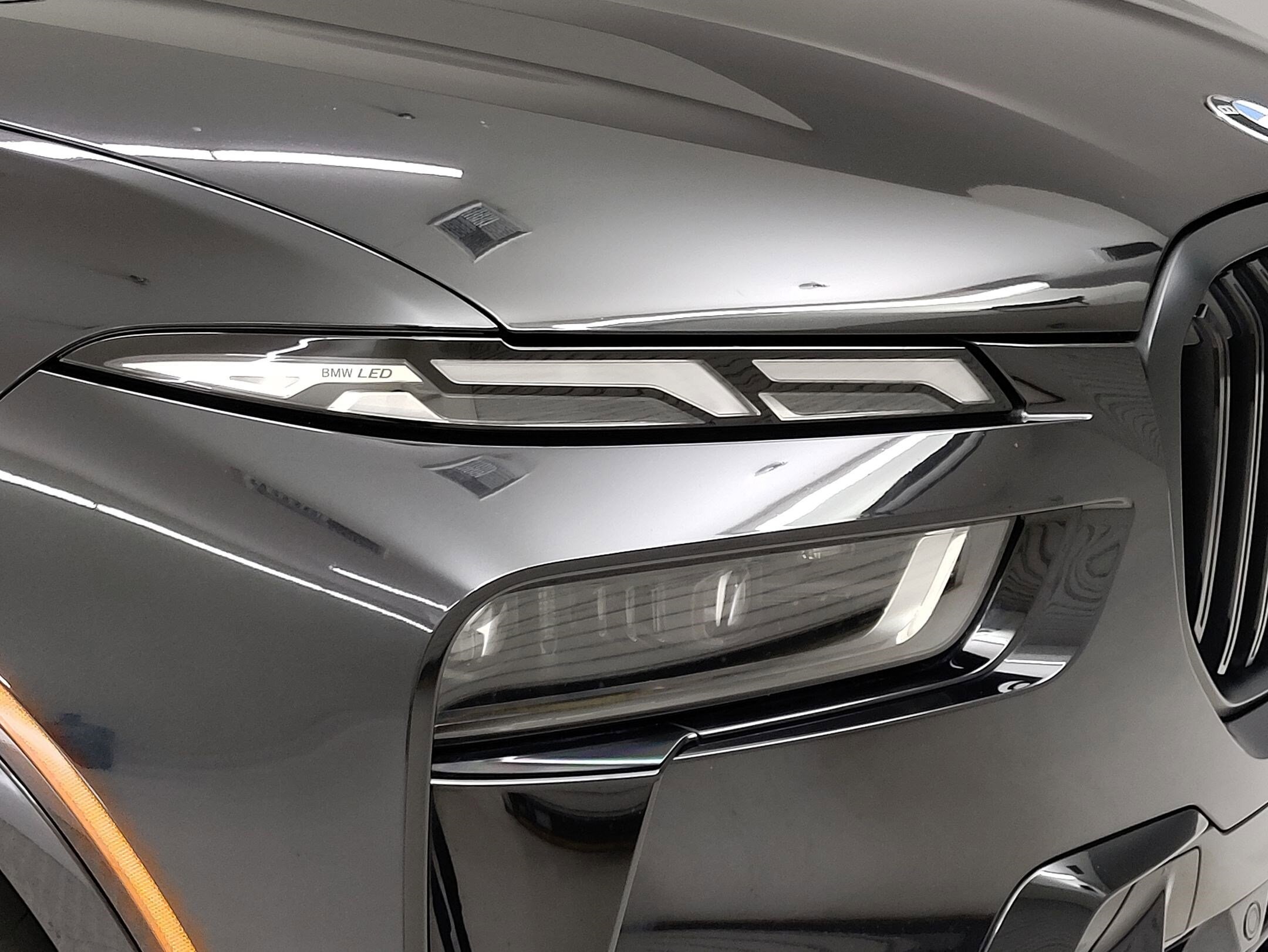 2023 Bmw X7 xDrive40i photo 2