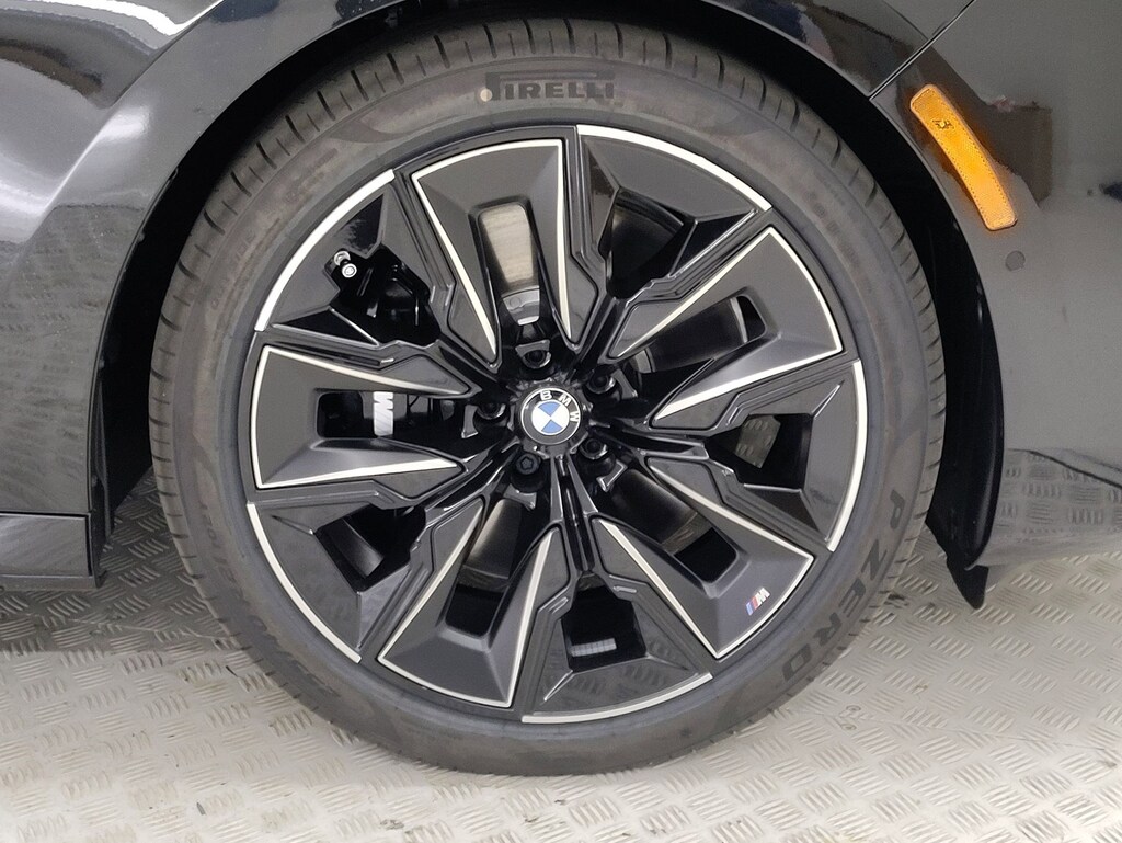 New 2026 BMW 740i Sedan